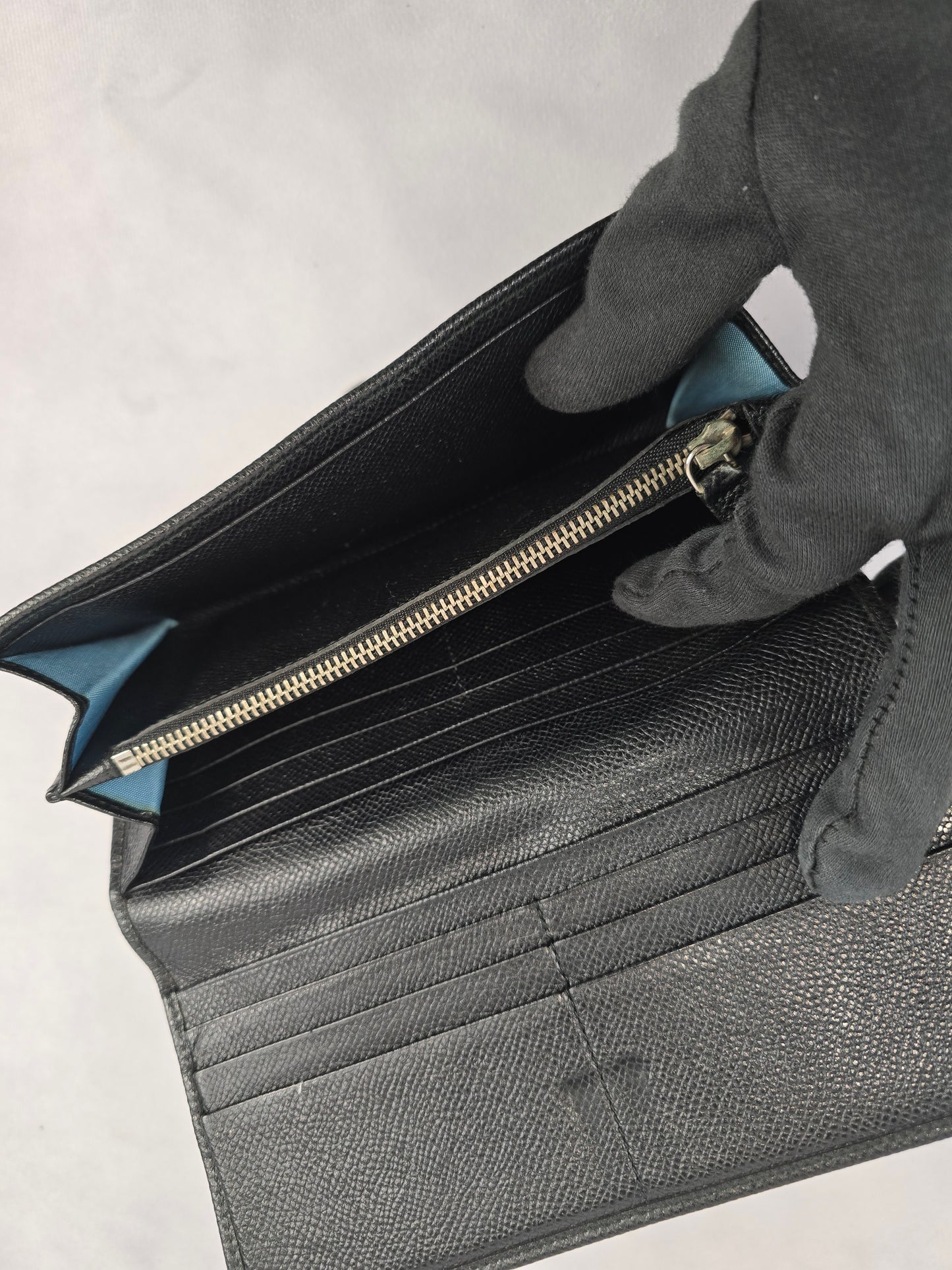 Bvlgari Logo Clip  Bi-Fold Long Wallet in Black