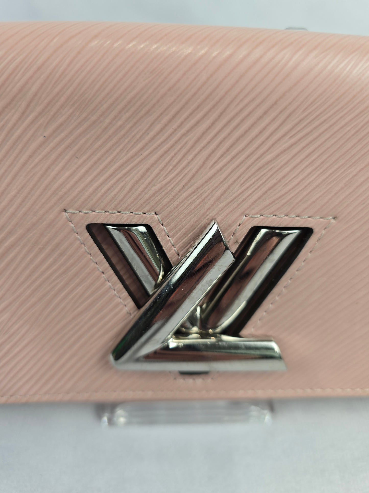Louis Vuitton Twist Wallet in Rose Ballerina Epi Leather