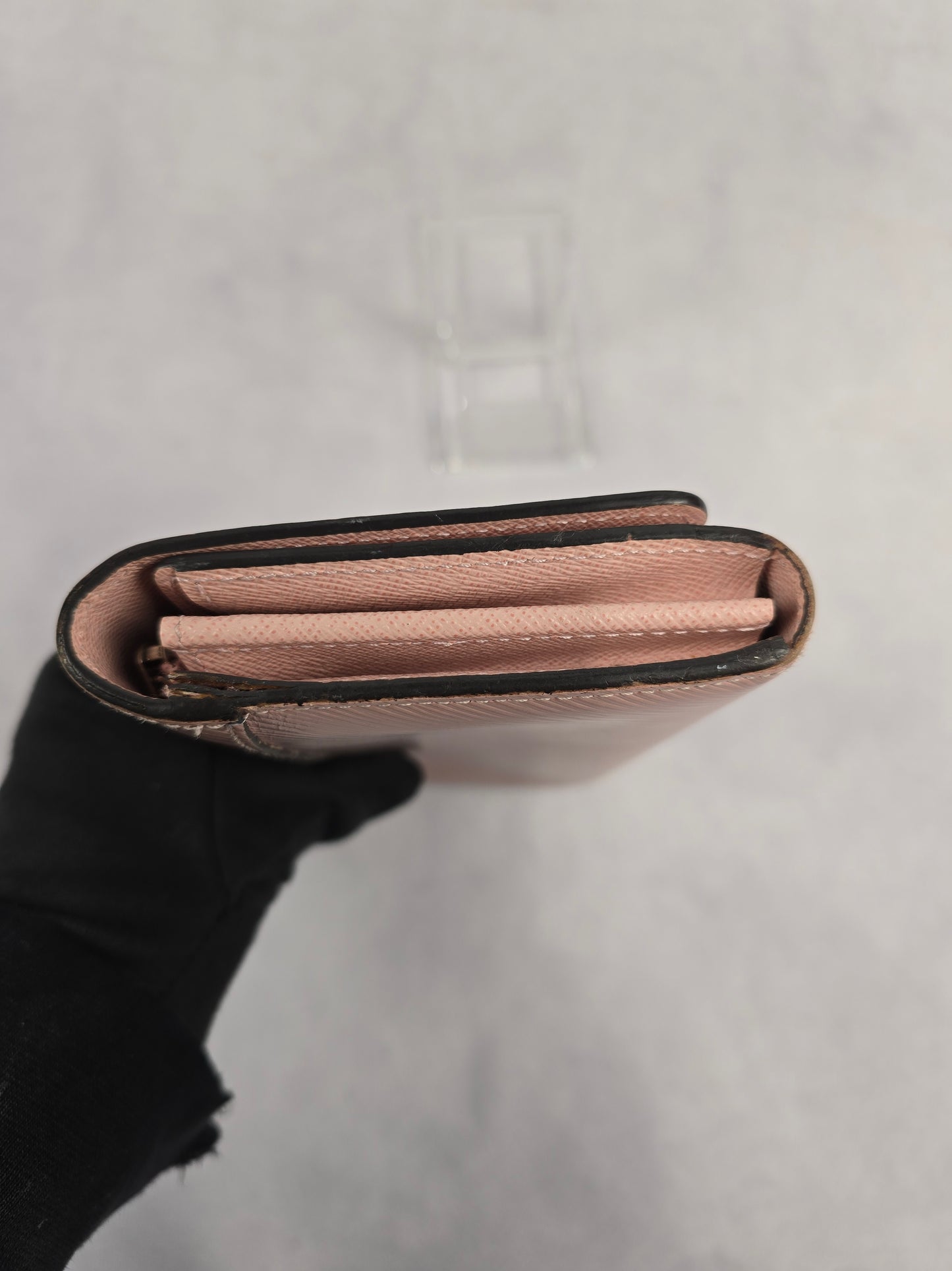 Louis Vuitton Twist Wallet in Rose Ballerina Epi Leather