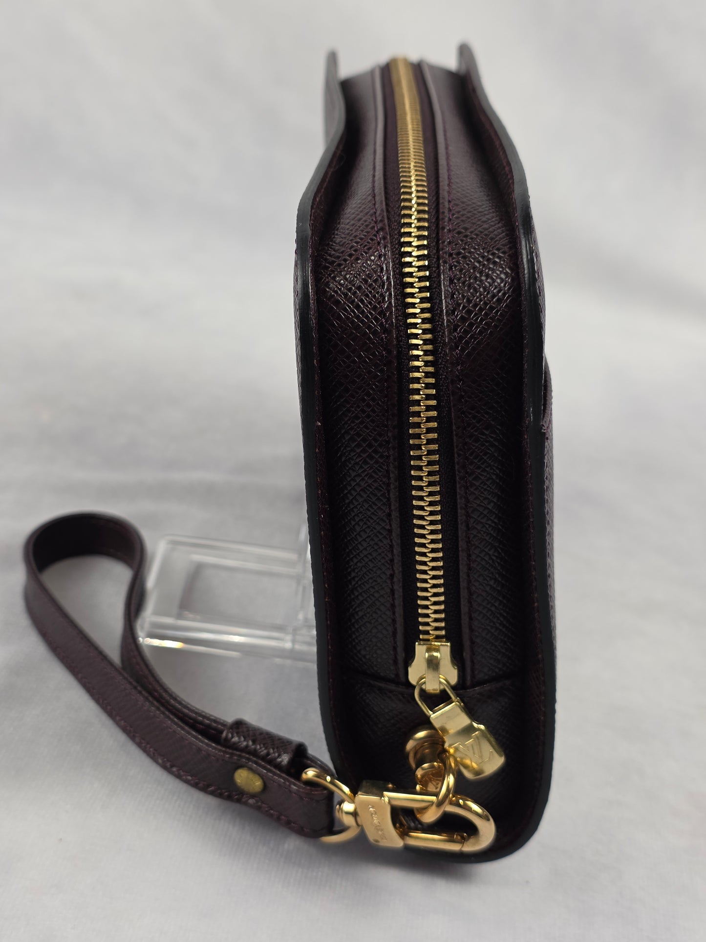 Louis Vuitton Taiga Baikal Clutch Bag Acajou Burgundy