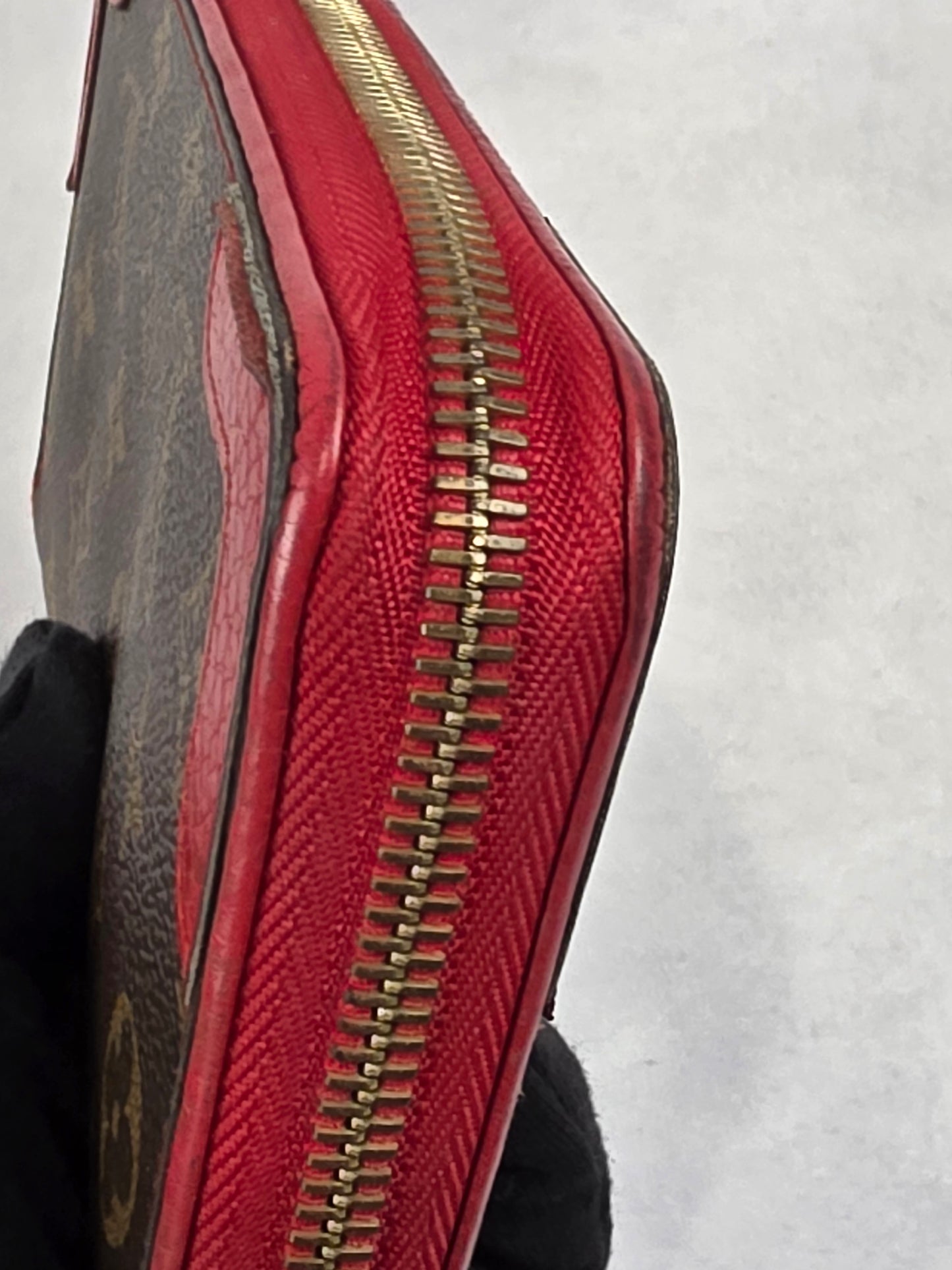 Louis Vuitton Brown Monogram Zippy Retiro Wallet – Red Leather Accents