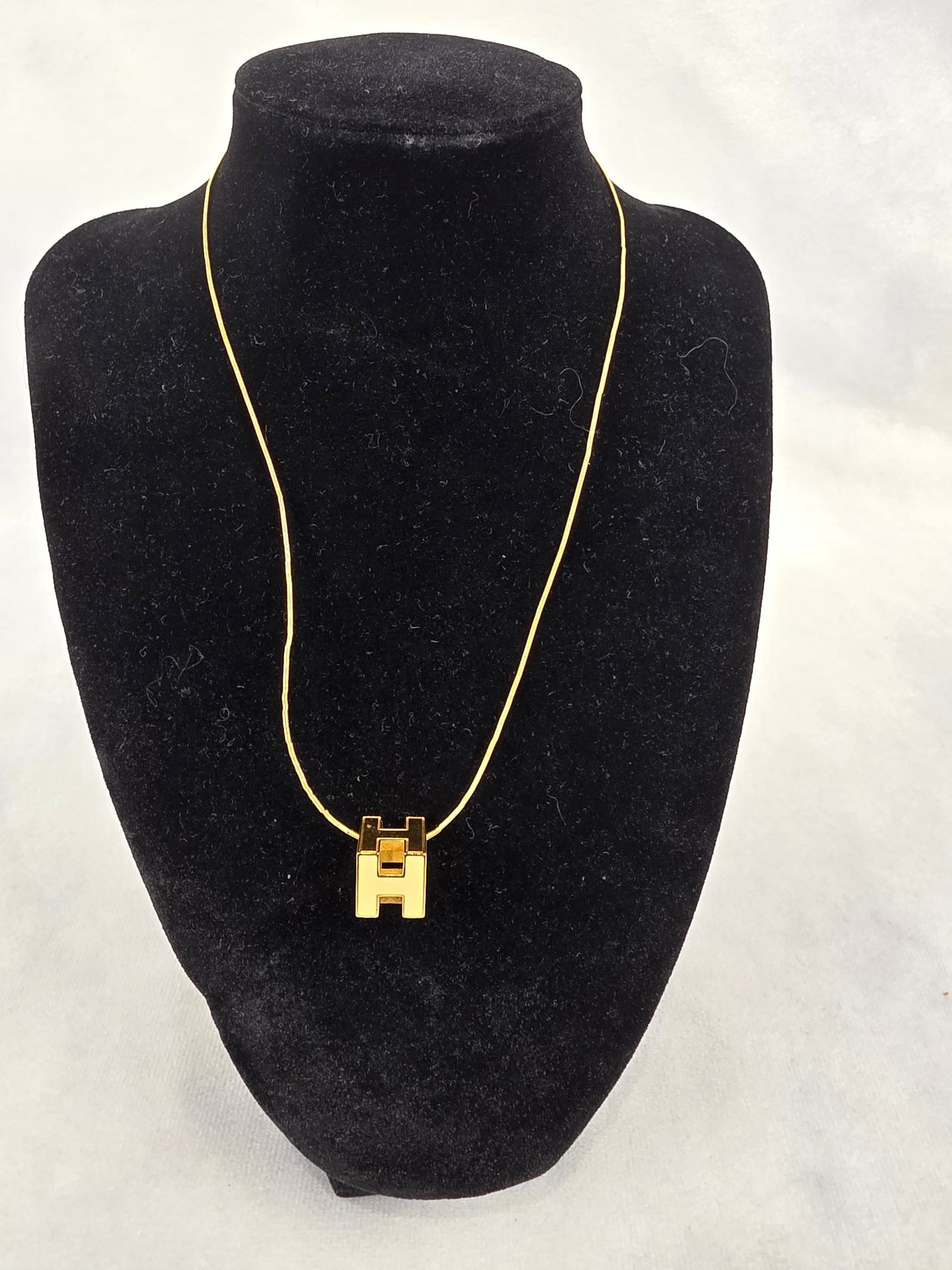 Hermès Cage d’H Cube Necklace - White & Gold (2)