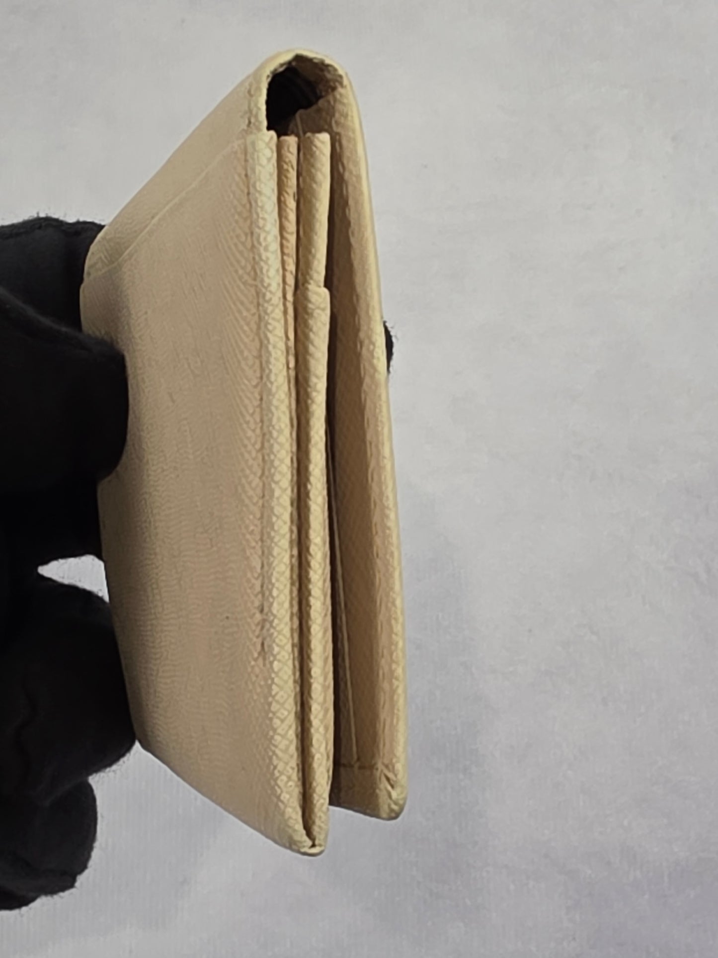 Burberry Beige Saffiano Leather Bifold Card Holder Wallet Minimalist