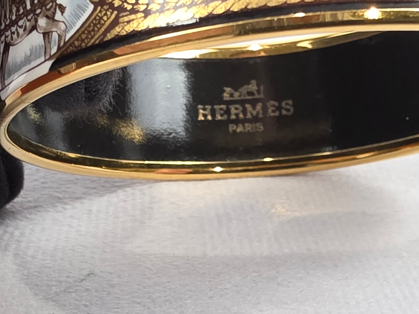 Hermès Grand Apparat Wide Printed Enamel Bangle Bracelet - Size 7 1/2