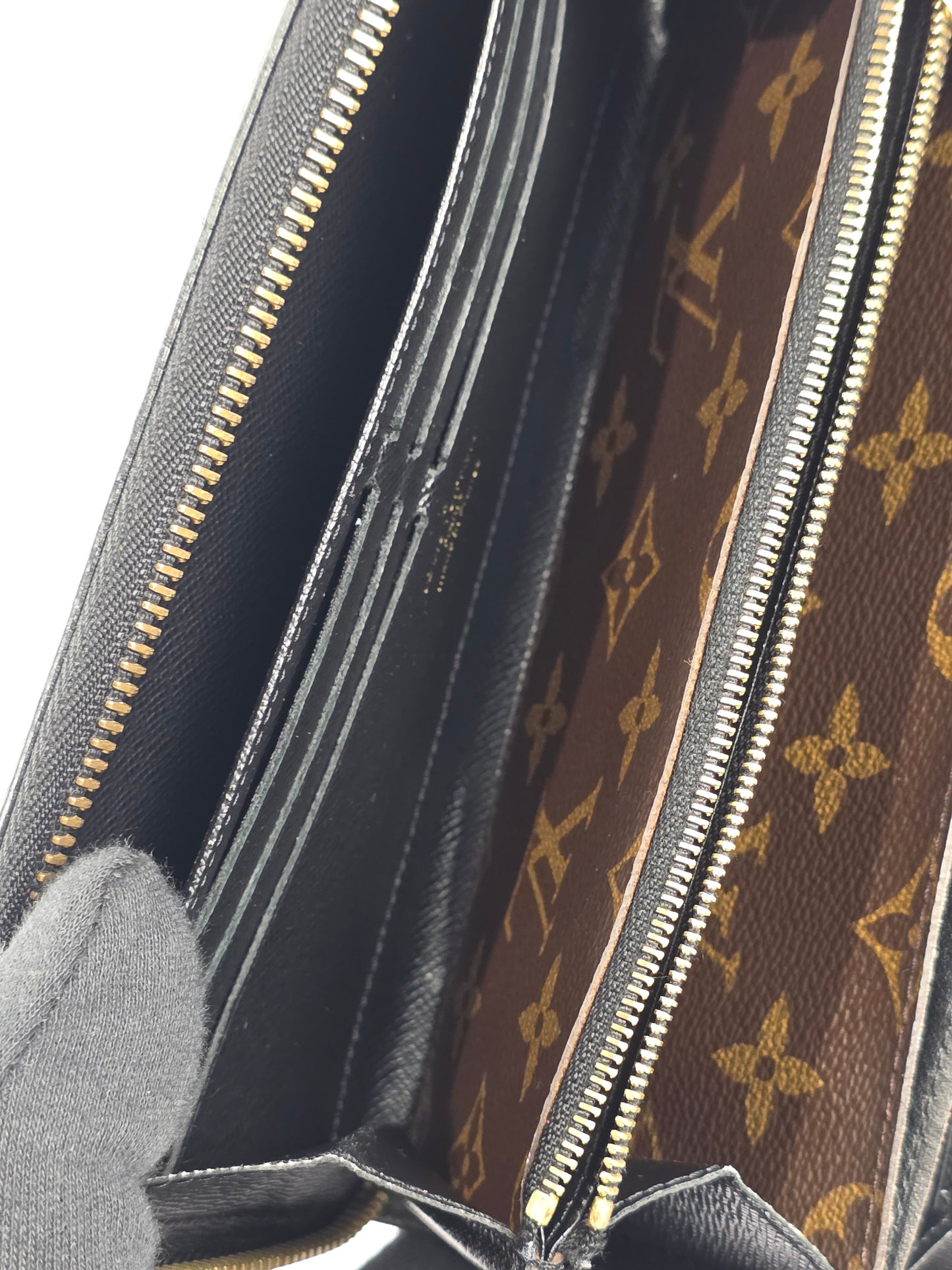 Louis Vuitton Brown Monogram Zippy Retiro Wallet – Black Leather Accents