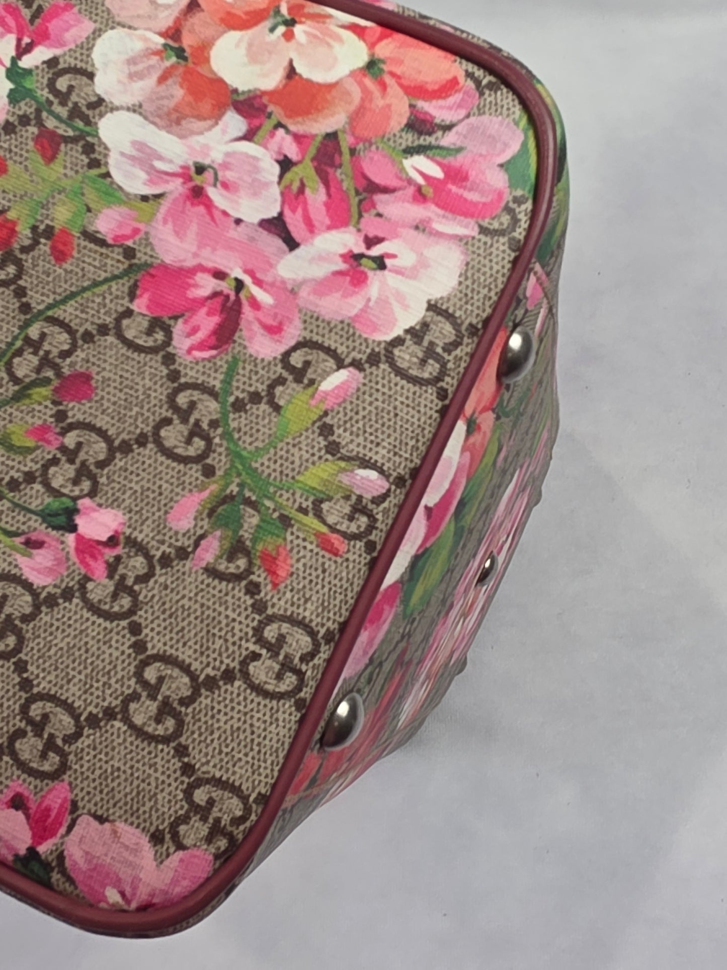 Gucci GG Supreme Blooms Medium, 35cm, Boston Bag – Antique Pink/Dry Rose