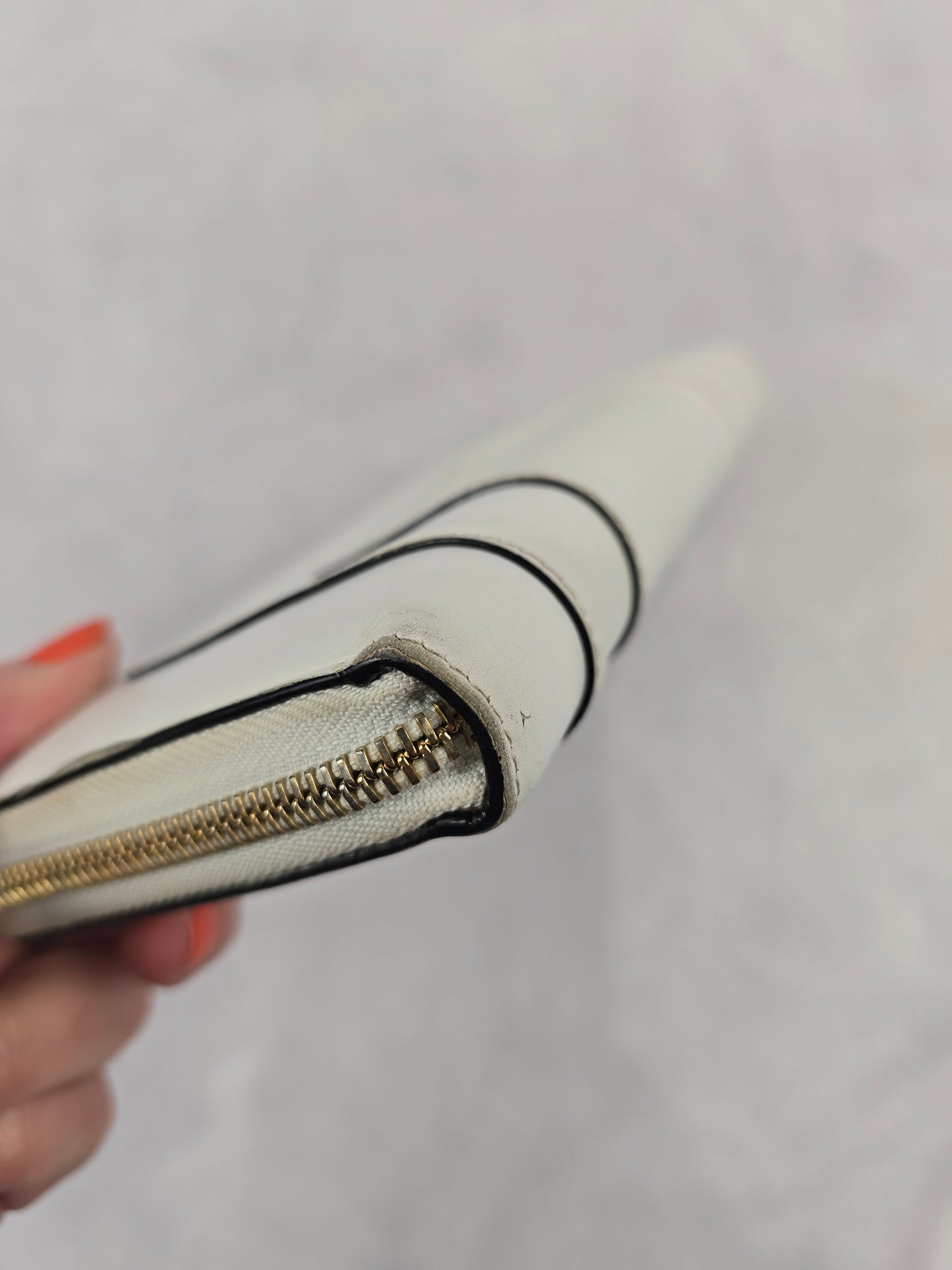 Bvlgari Serpenti Forever White Leather Zip Around Wallet