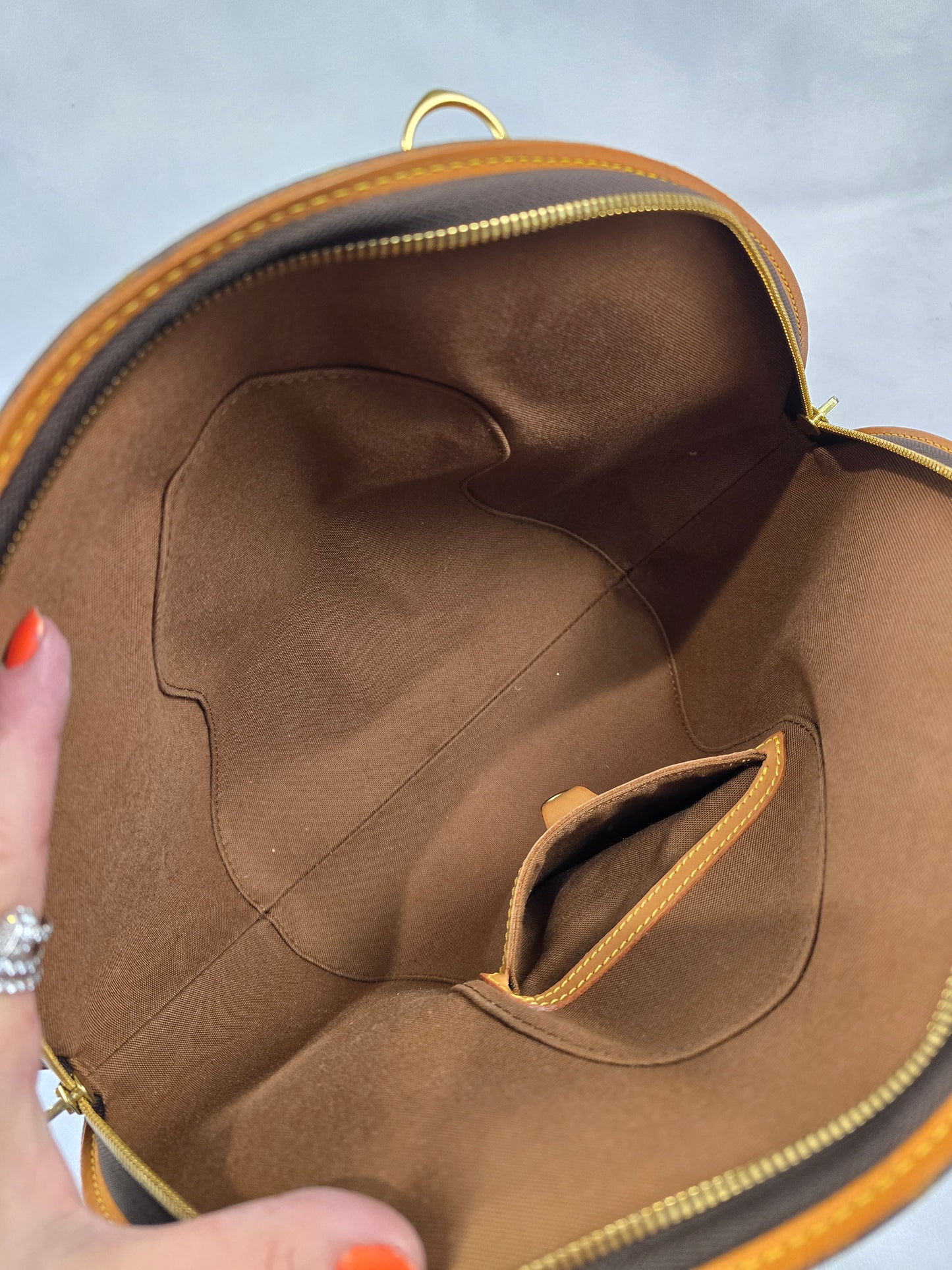 Louis Vuitton Ellipse MM Handbag