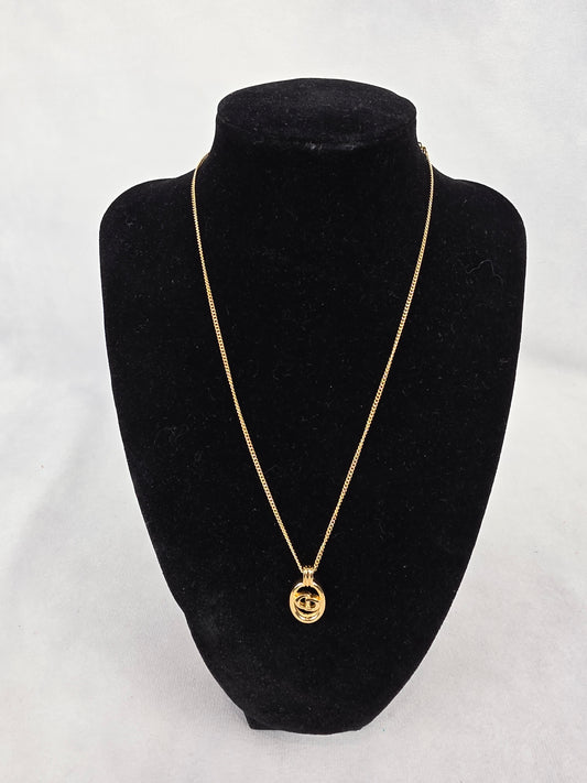 Vintage Christian Dior CD Logo Oval Pendant Necklace - Gold Tone
