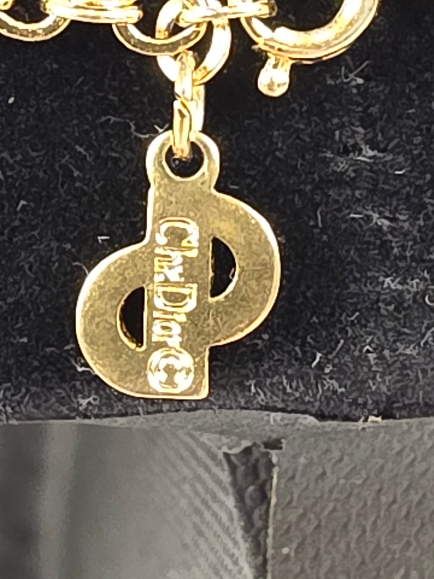 Vintage Christian Dior CD Logo Oval Pendant Necklace - Gold Tone