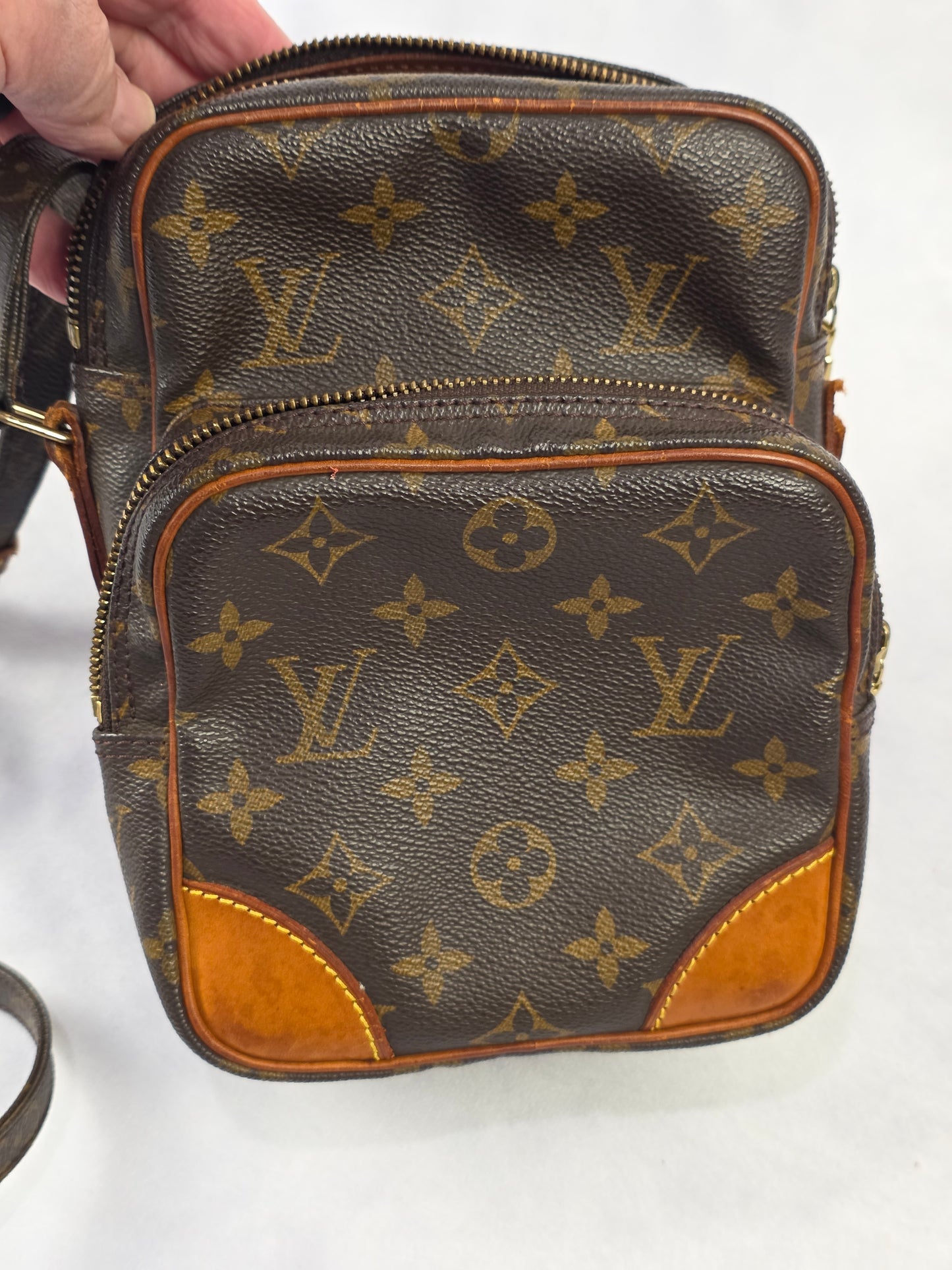 Louis Vuitton Monogram Amazone Crossbody Bag, TH0020