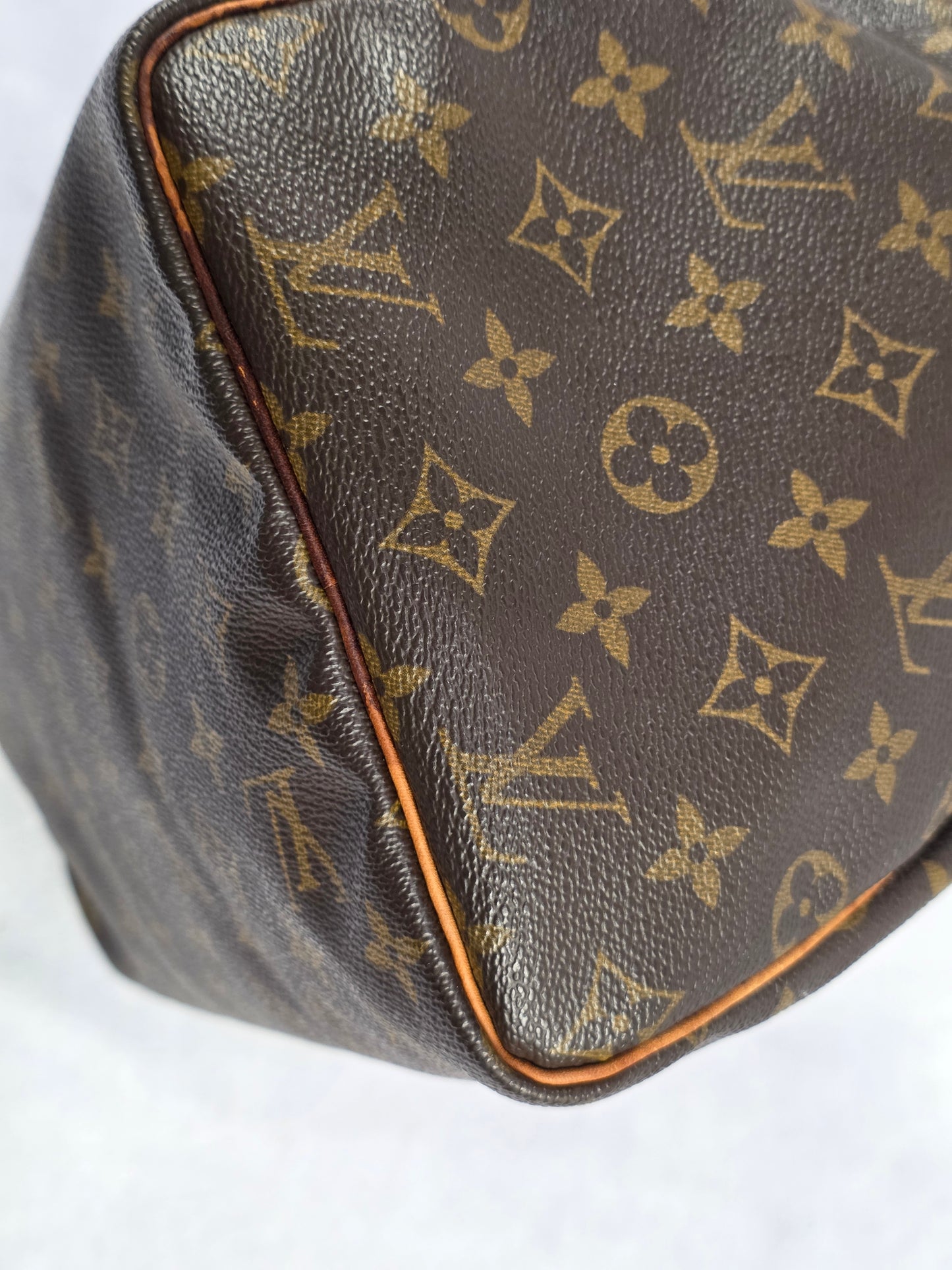 Louis Vuitton Vintage Monogram Canvas Speedy 30, TH1010