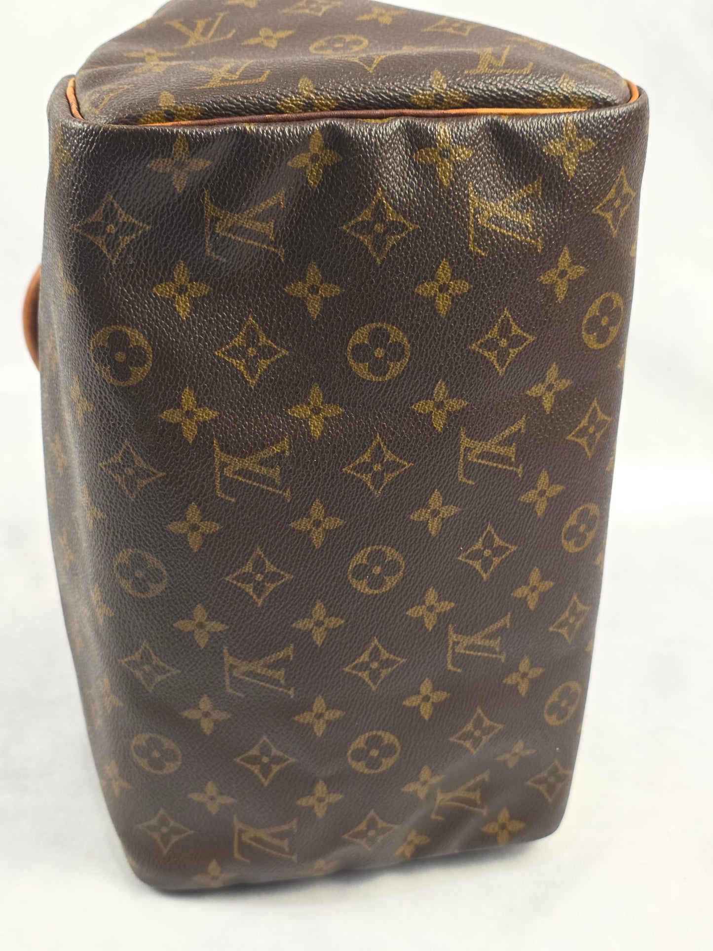Louis Vuitton Vintage Monogram Canvas Speedy 30, TH1010