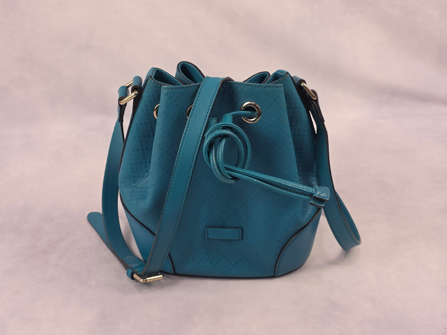 Gucci Bright Diamante Textured Leather Drawstring Bucket Bag in Turquoise Teal
