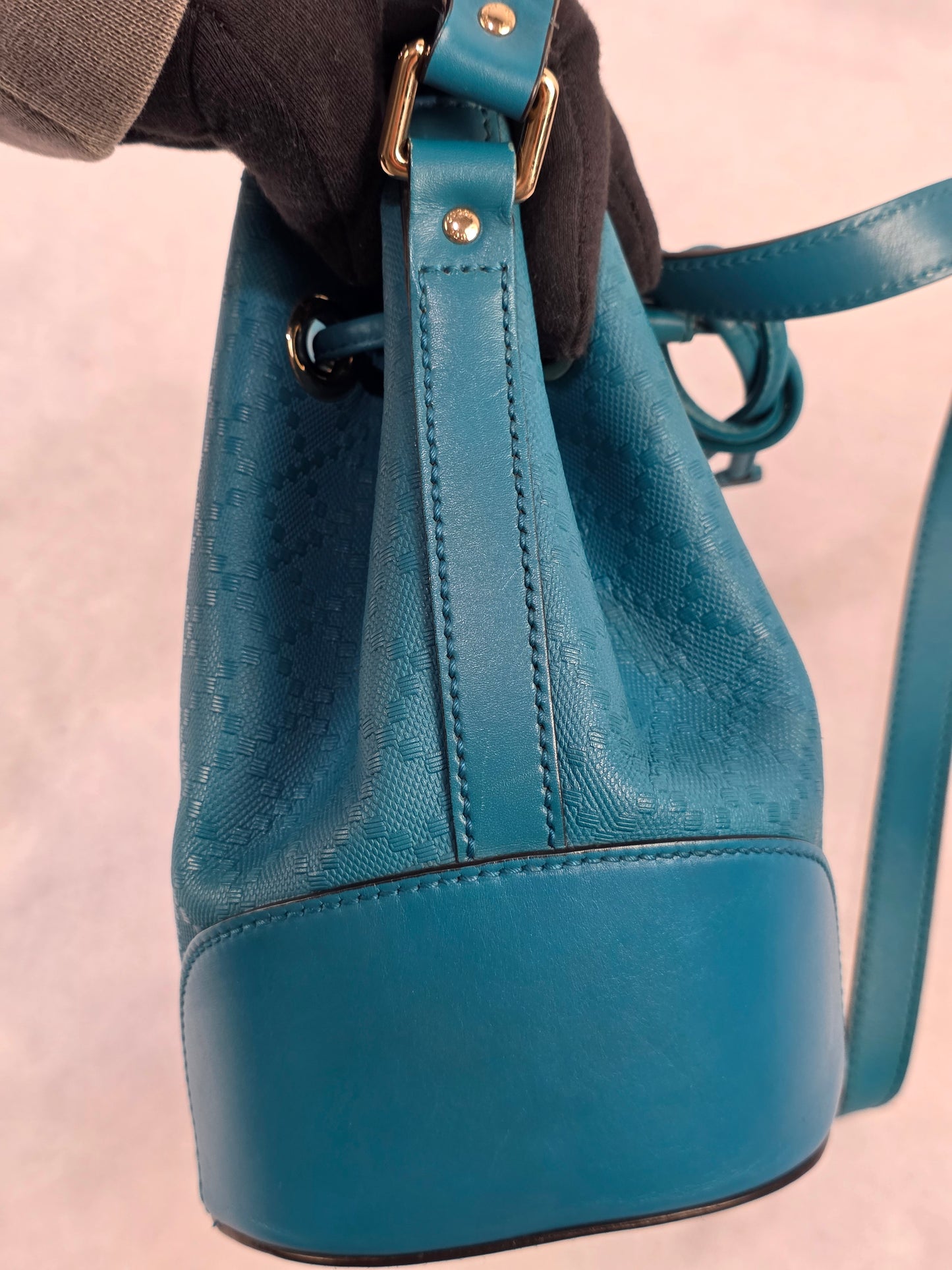 Gucci Bright Diamante Textured Leather Drawstring Bucket Bag in Turquoise Teal