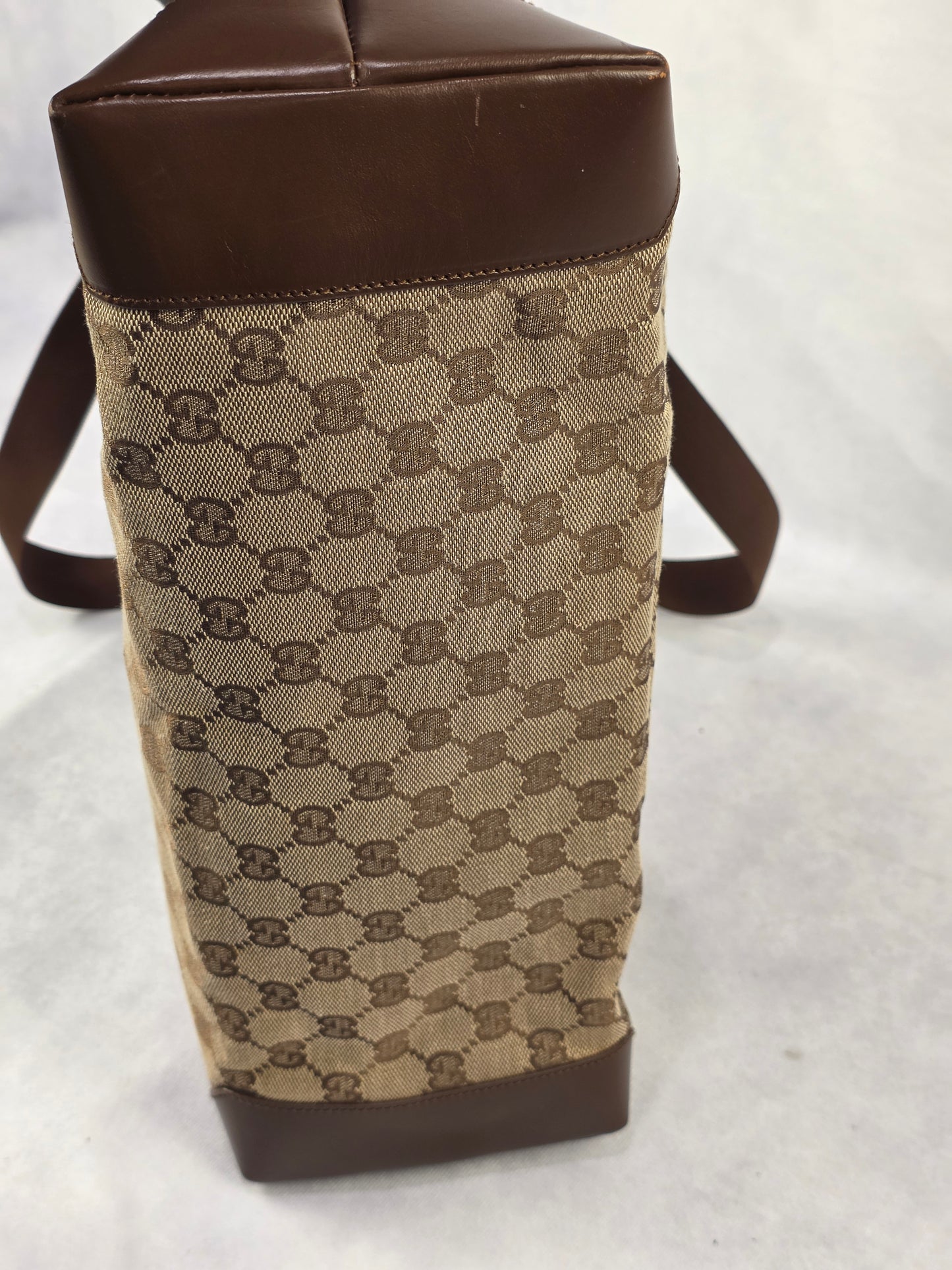 Gucci GG Canvas Front Zip Pocket Zippered Tote Bag