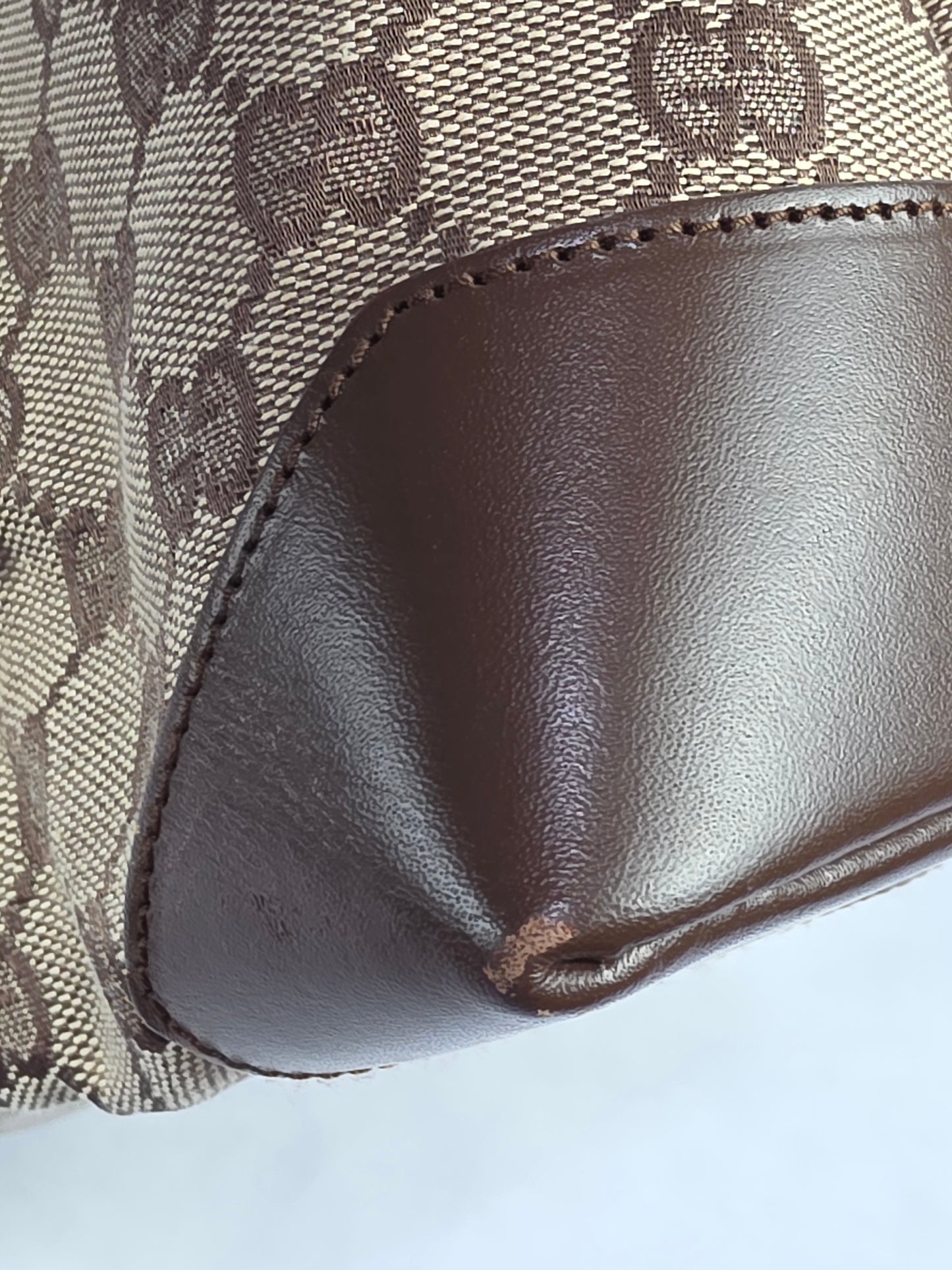 Gucci GG Canvas Front Zip Pocket Zippered Tote Bag
