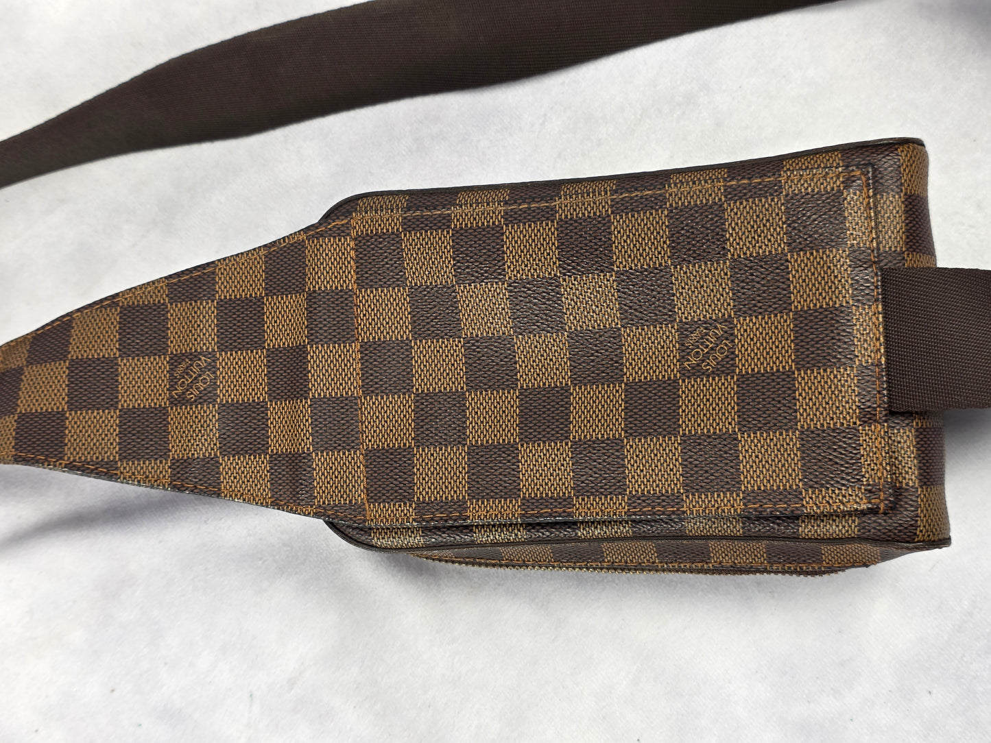 Louis Vuitton Vintage Damier Ebene Geronimos Body Bag (CA0074)