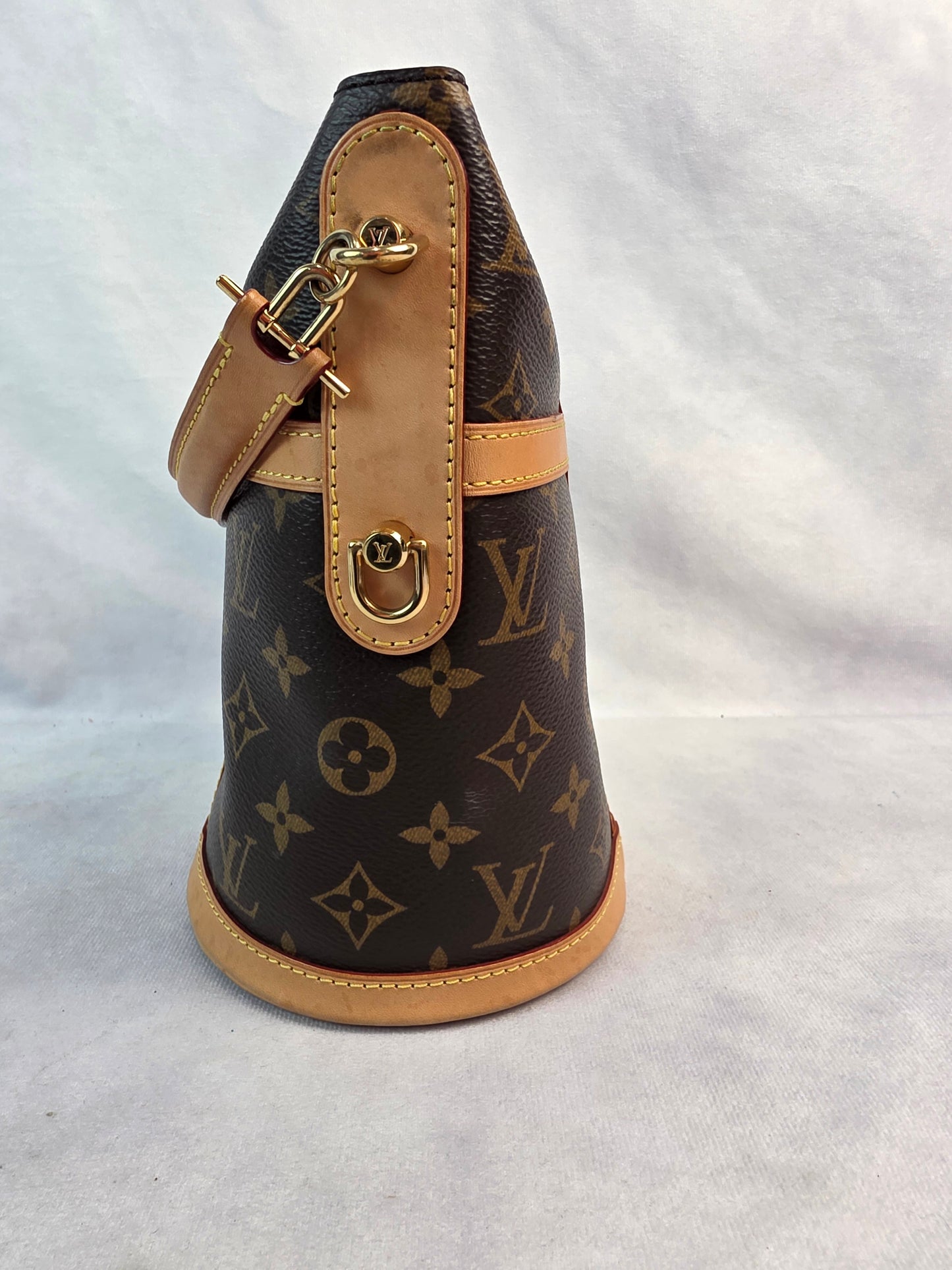 Louis Vuitton Monogram Canvas Duffle Bag (Model Number: M43587)