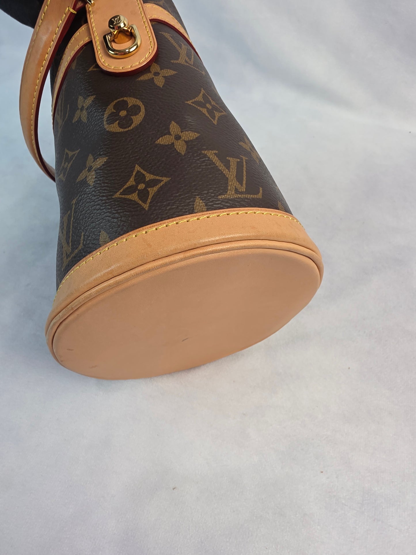 Louis Vuitton Monogram Canvas Duffle Bag (Model Number: M43587)