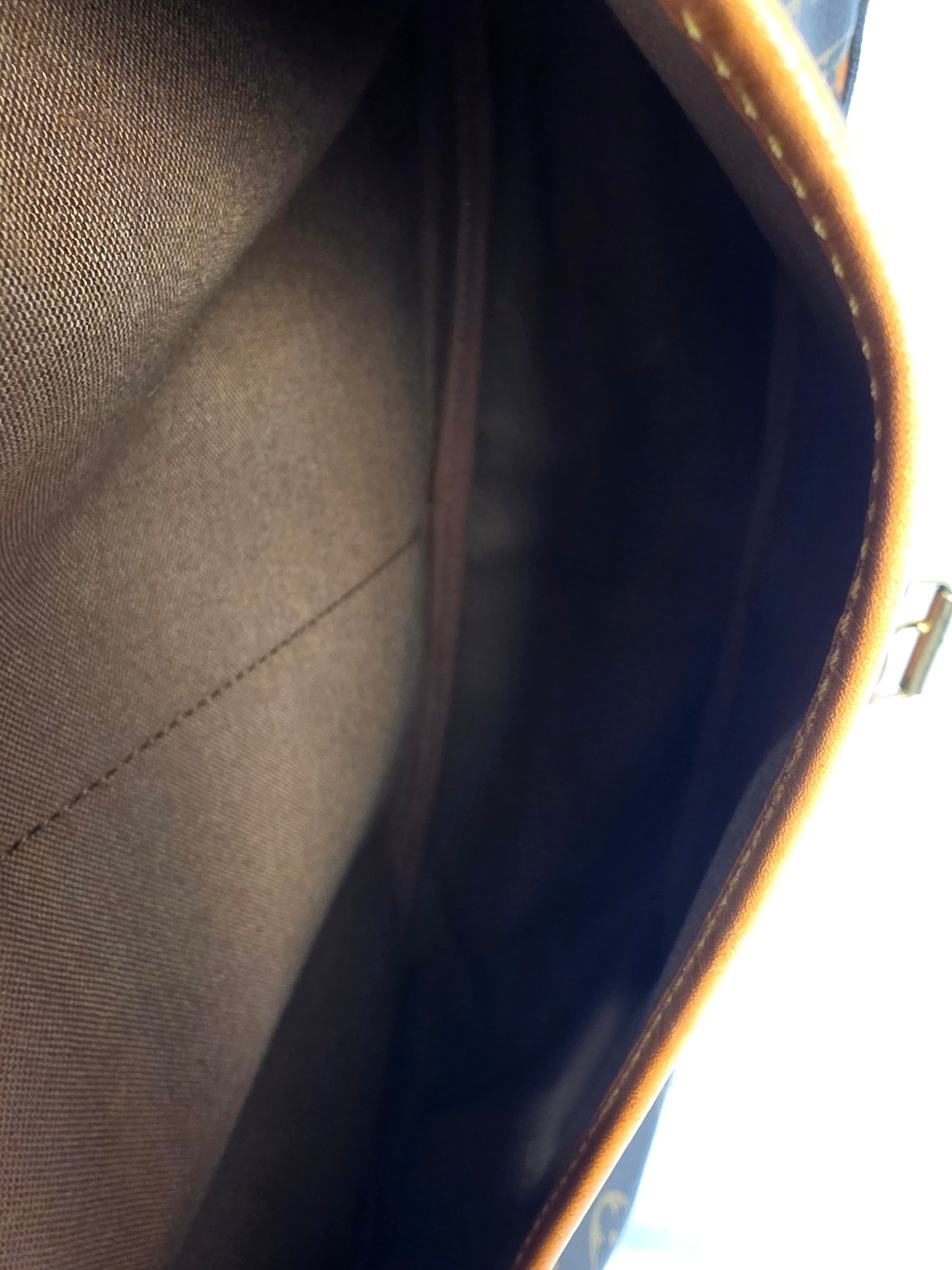 Louis Vuitton Monogram Saumur 35 Crossbody Messenger Bag, AR0935