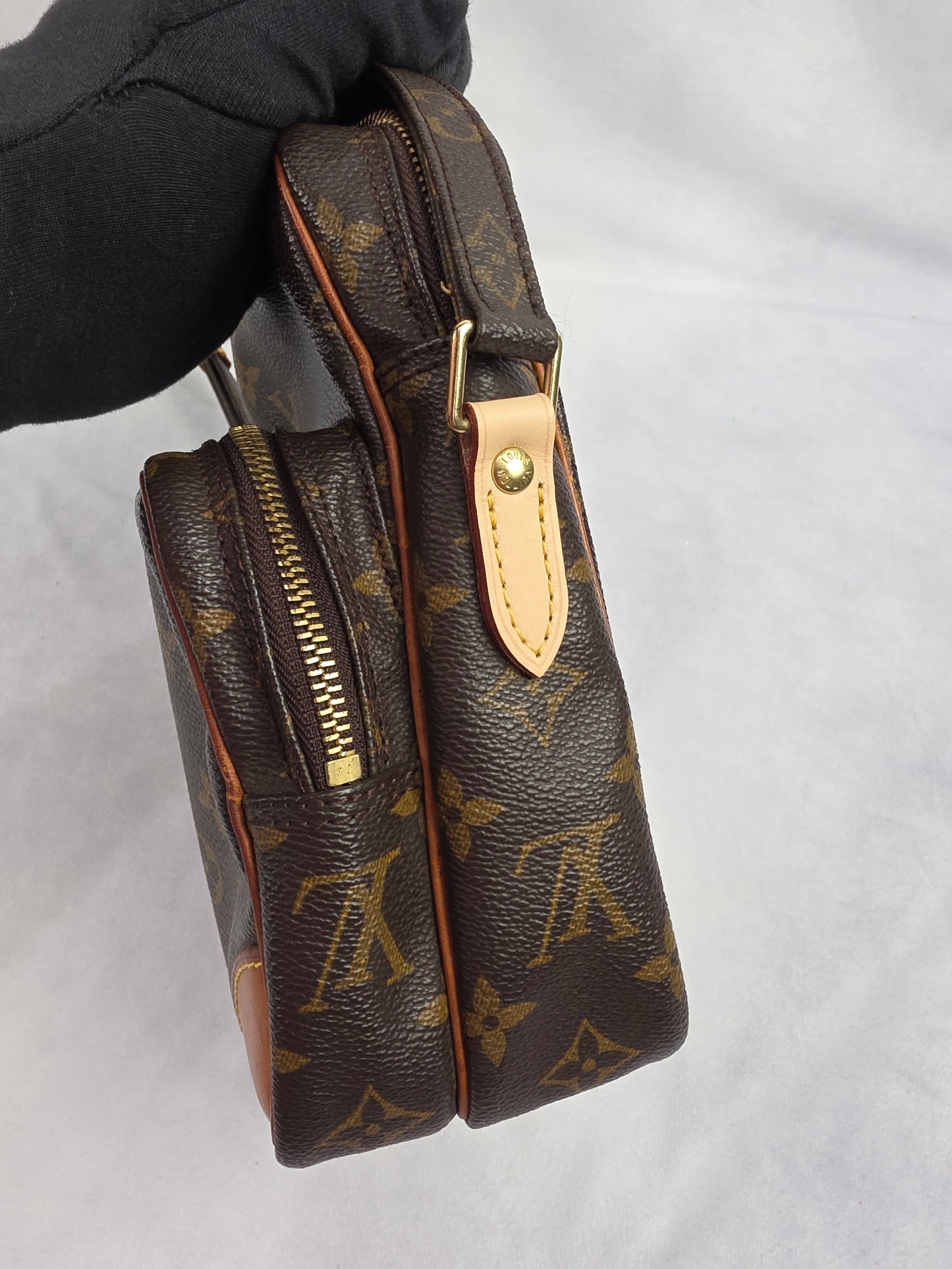 Louis Vuitton Monogram Amazone Crossbody Bag, TH0020