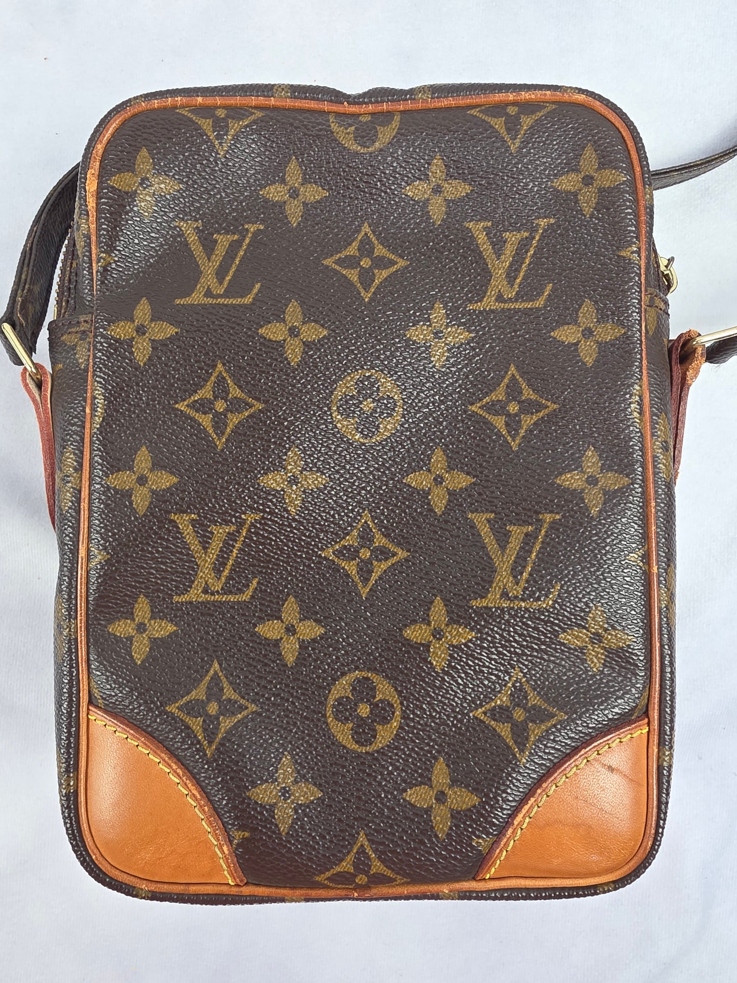 Louis Vuitton Monogram Amazone Crossbody Bag, TH0020