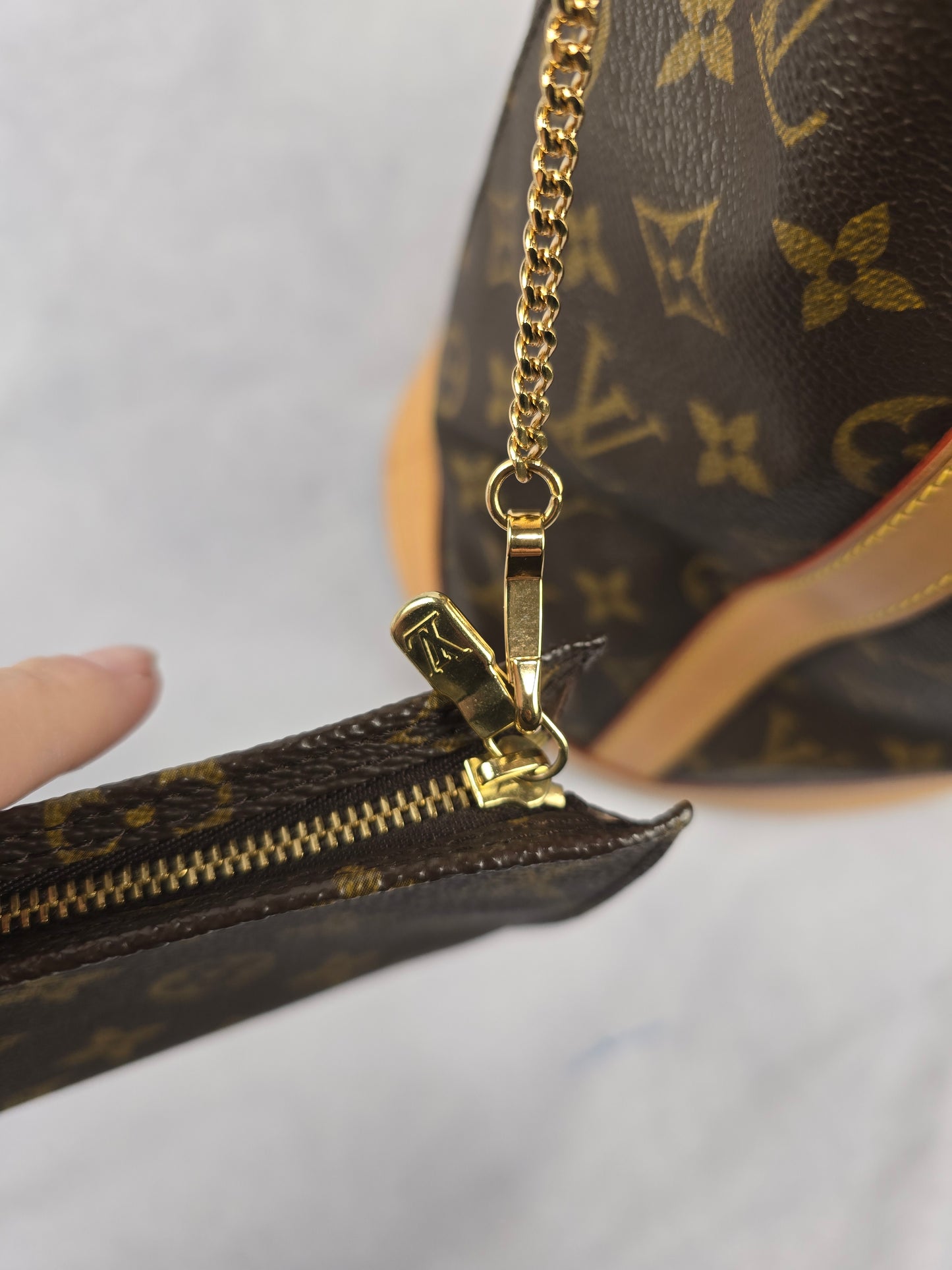 Louis Vuitton Vintage Monogram GM Bucket Bag with Matching Pouch