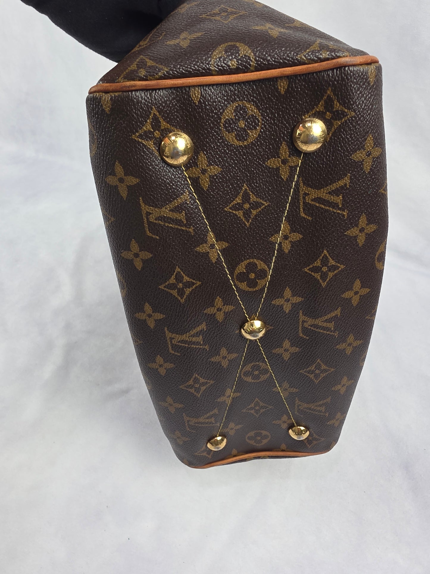 Louis Vuitton Monogram Canvas Tivoli PM Handbag, AR4130