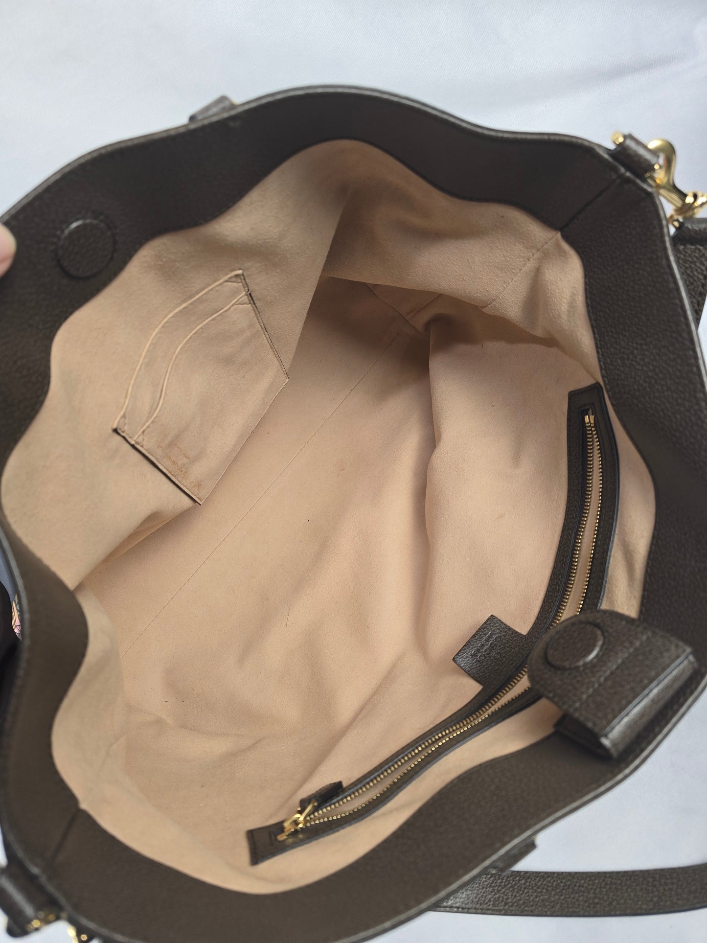Gucci Soft GG Supreme Bengal Tote in Beige/Pink