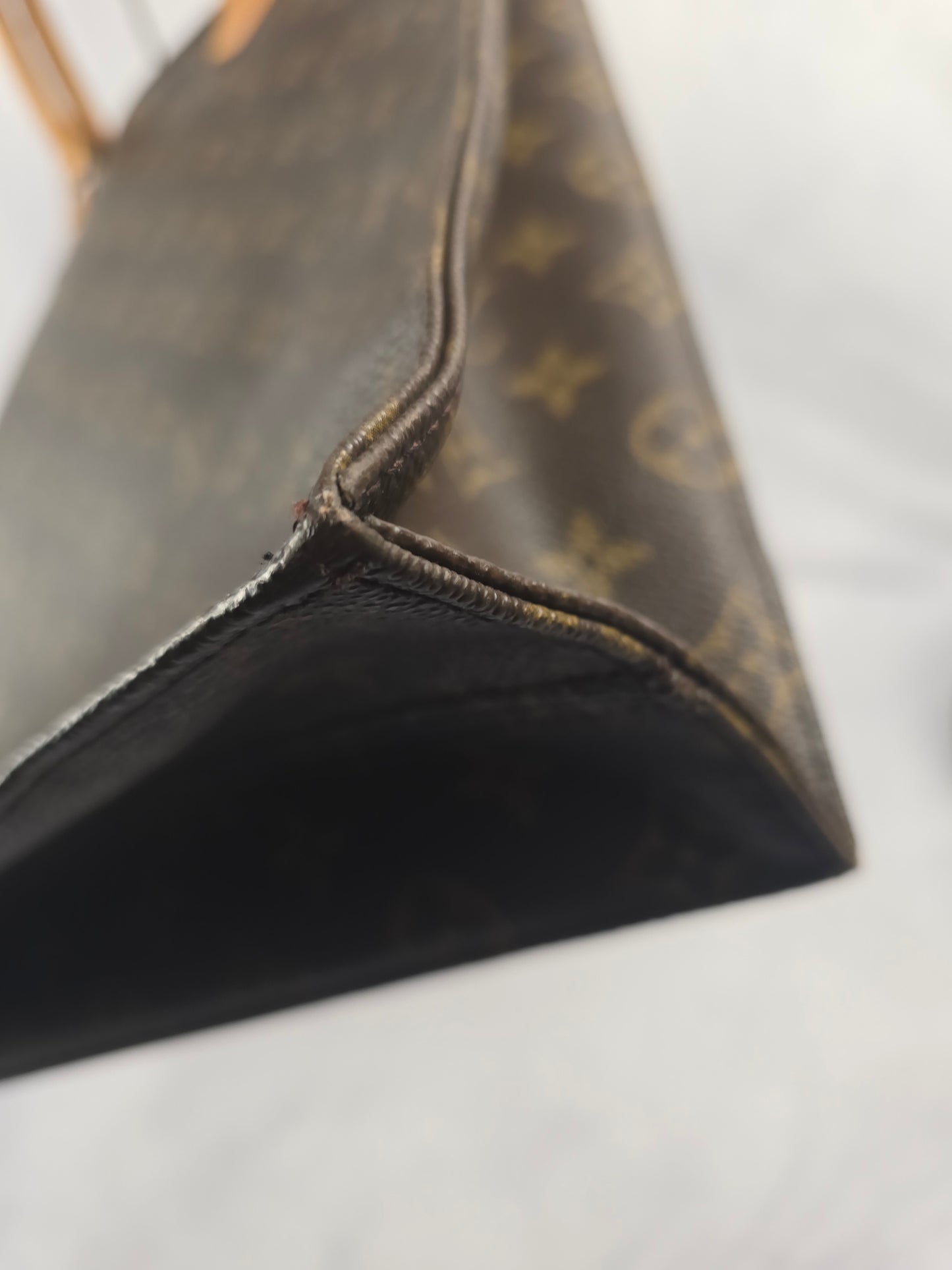 Louis Vuitton Monogram Sac Plat