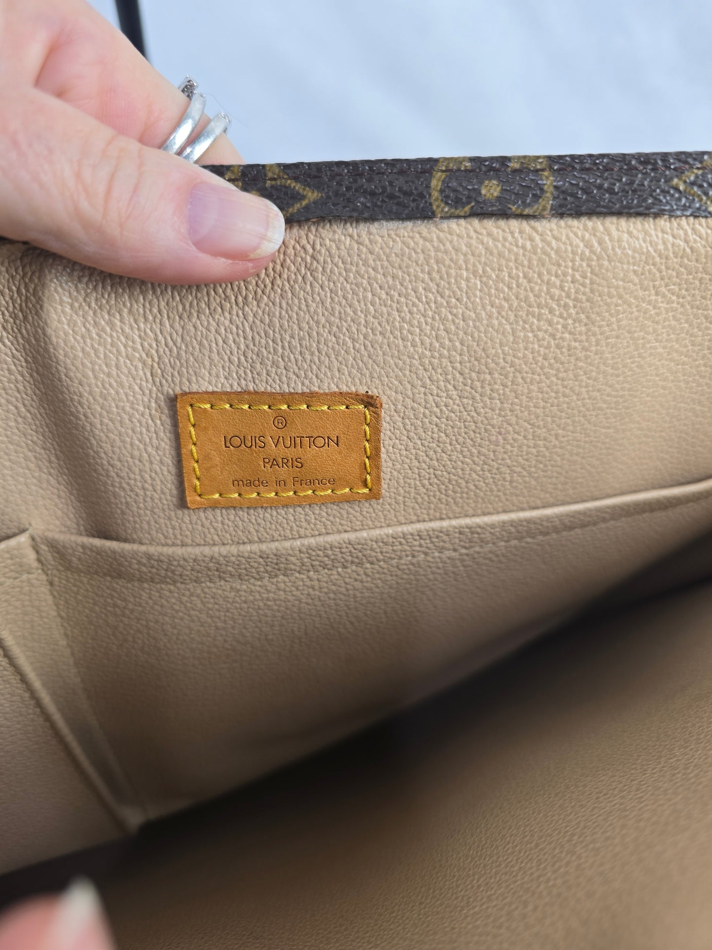 Louis Vuitton Monogram Sac Plat