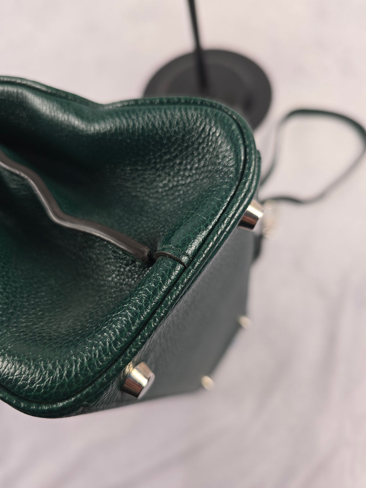 Gucci Grained Calfskin Small Zumi Two-Way Bag in Vintage Green