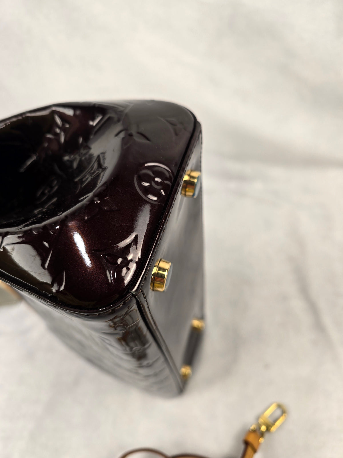 Louis Vuitton Monogram Vernis Brea MM Amarante