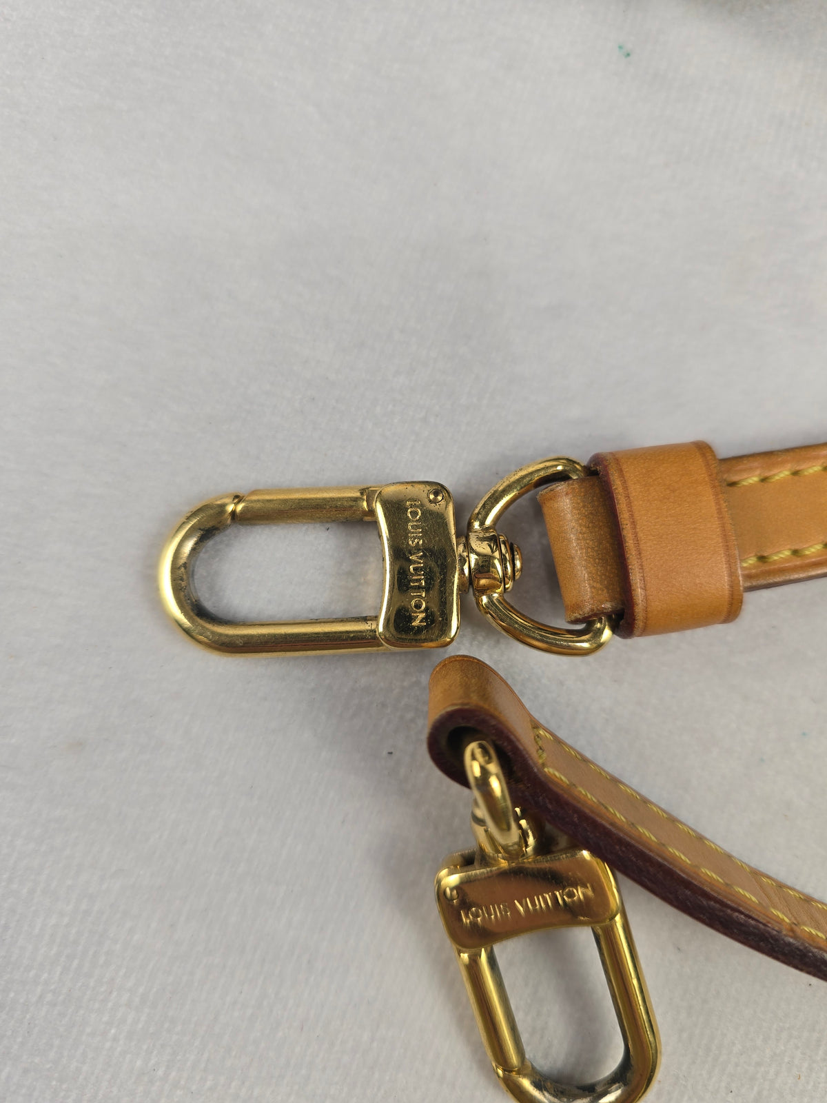 Louis Vuitton Monogram Vernis Brea MM Amarante
