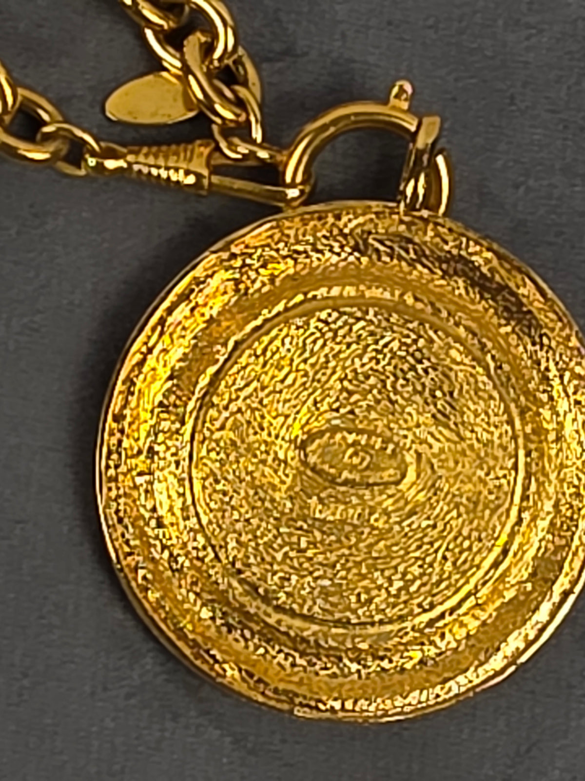 Vintage Chanel Gold-Plated 31 Rue Cambon Medallion Pendant Necklace