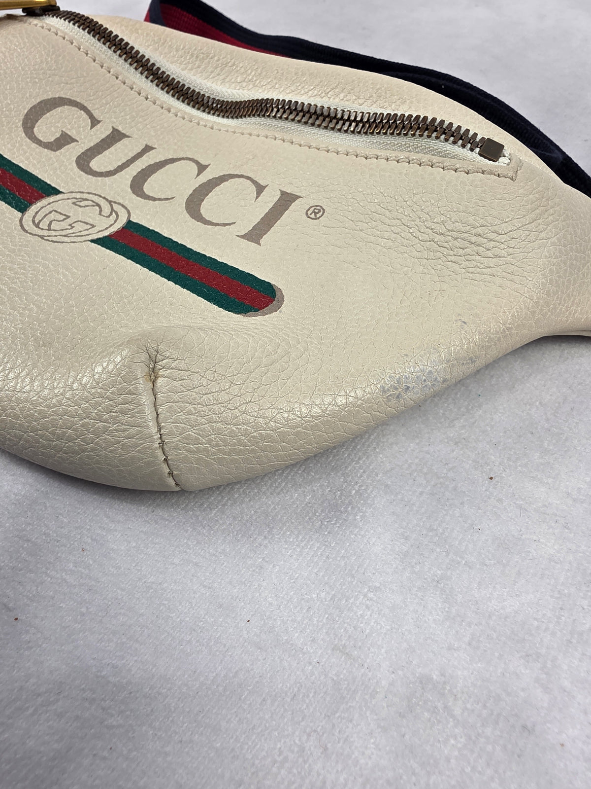 Gucci Off-White Print Leather Small Belt Bag with Vintage Logo