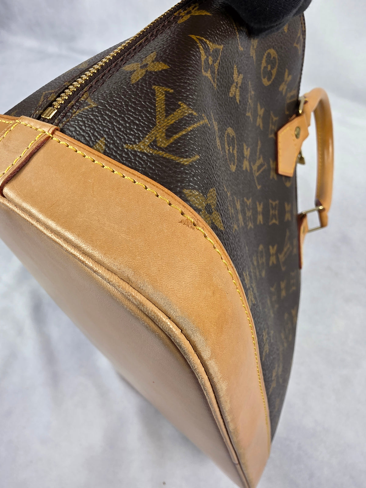 Louis Vuitton Monogram Alma PM Handbag, TH0918