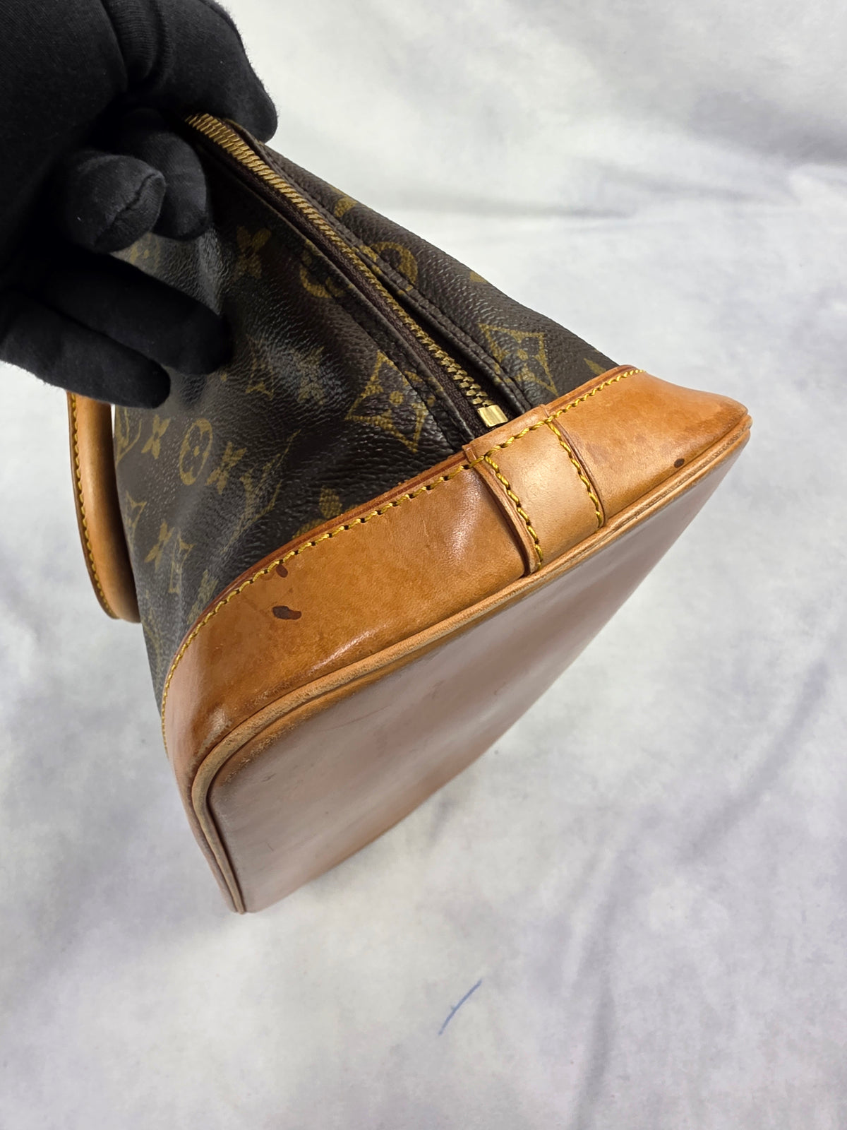 Louis Vuitton Monogram Alma PM Handbag, VI0934