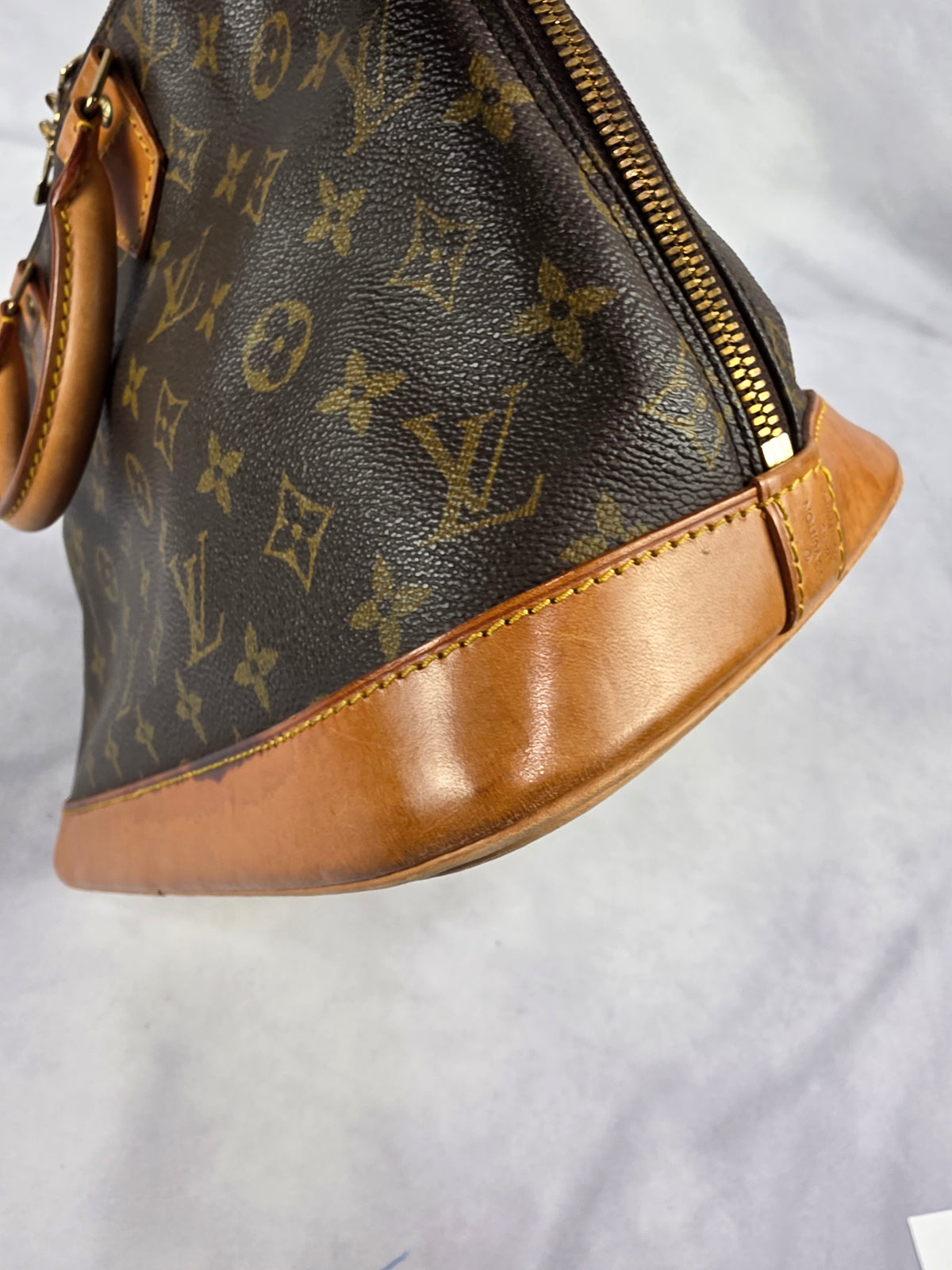 Louis Vuitton Monogram Alma PM Handbag, VI0934
