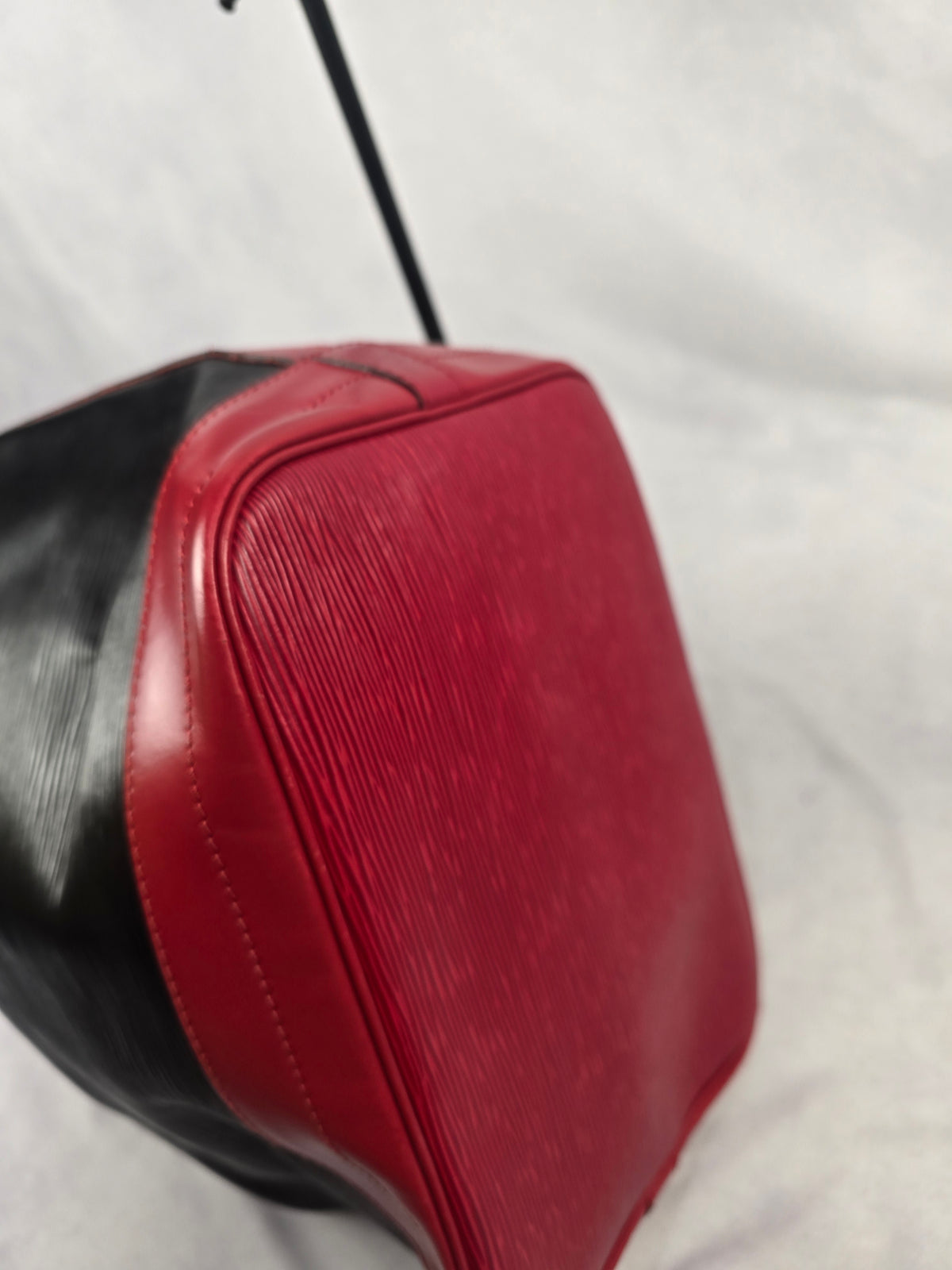 Louis Vuitton Bi-Color Epi Leather Noe GM Bucket Bag in Black with Red Trim