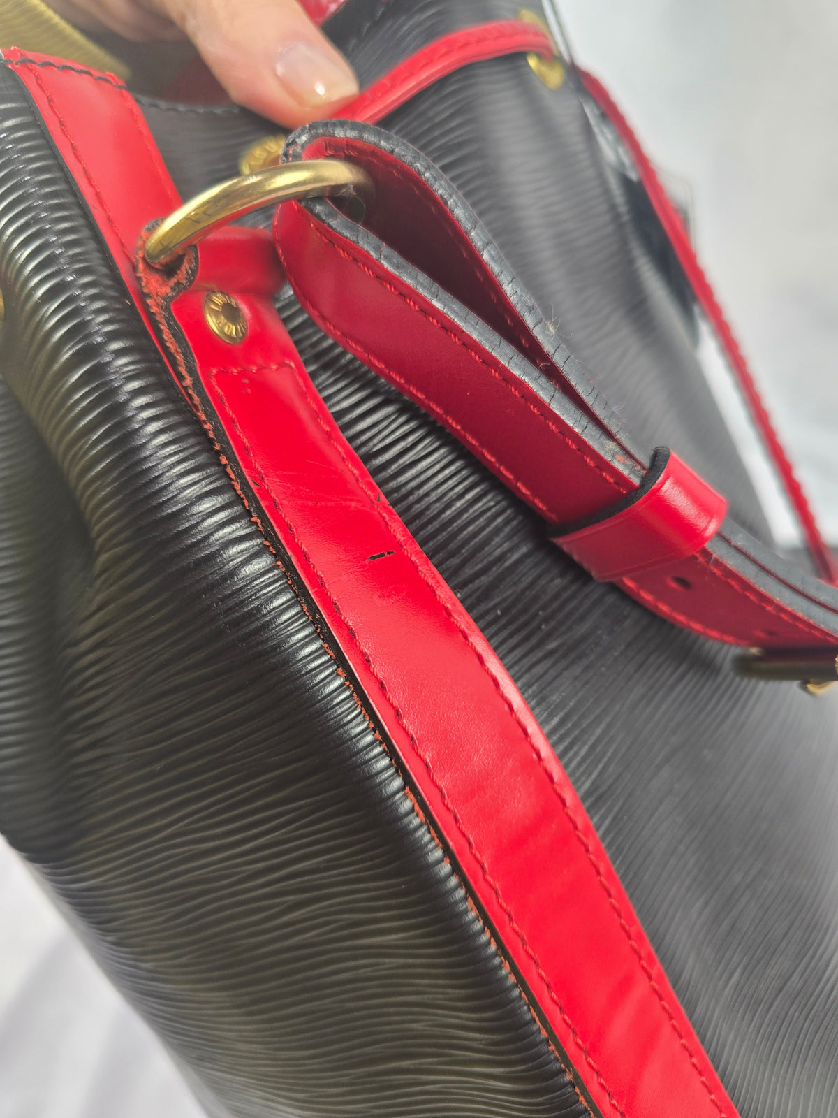 Louis Vuitton Bi-Color Epi Leather Noe GM Bucket Bag in Black with Red Trim