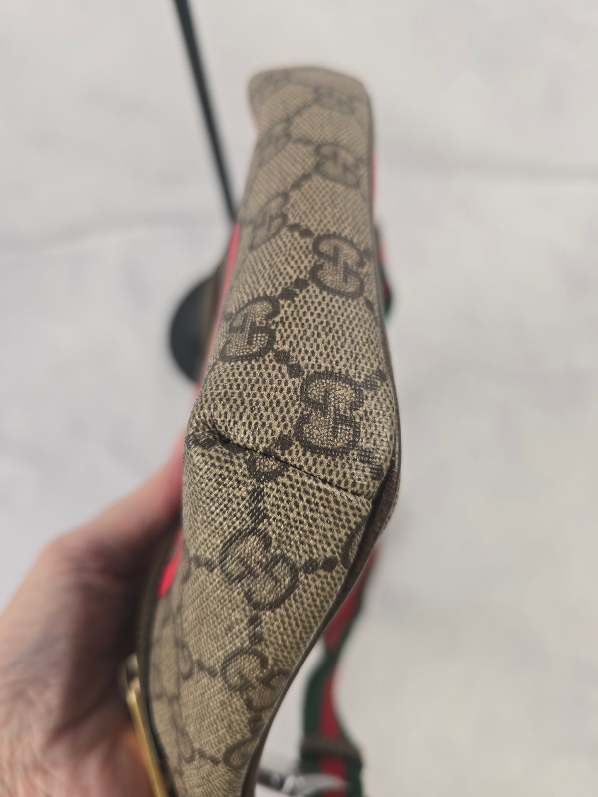 Gucci Tiger GG Supreme Belt Bag