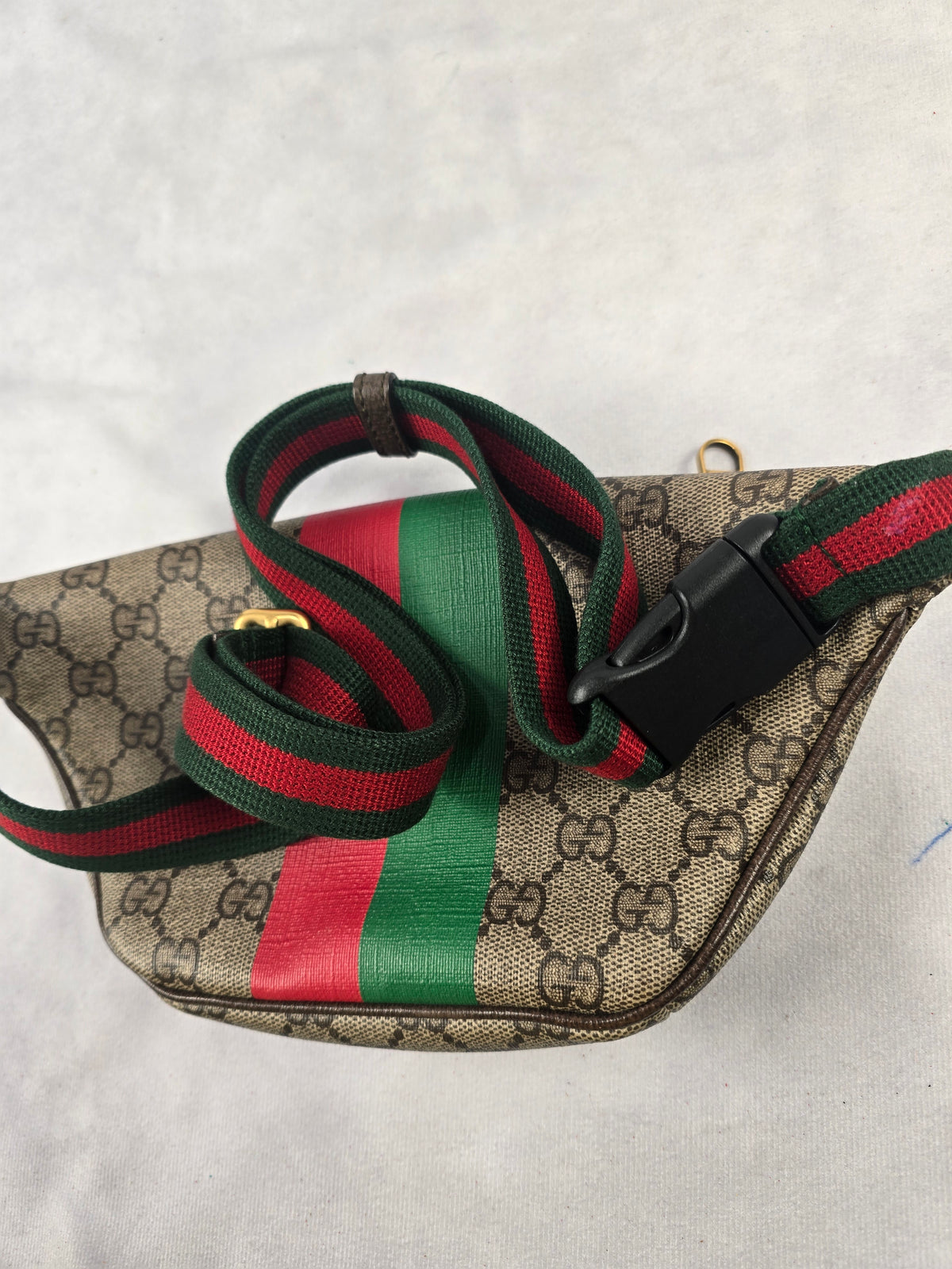 Gucci Tiger GG Supreme Belt Bag