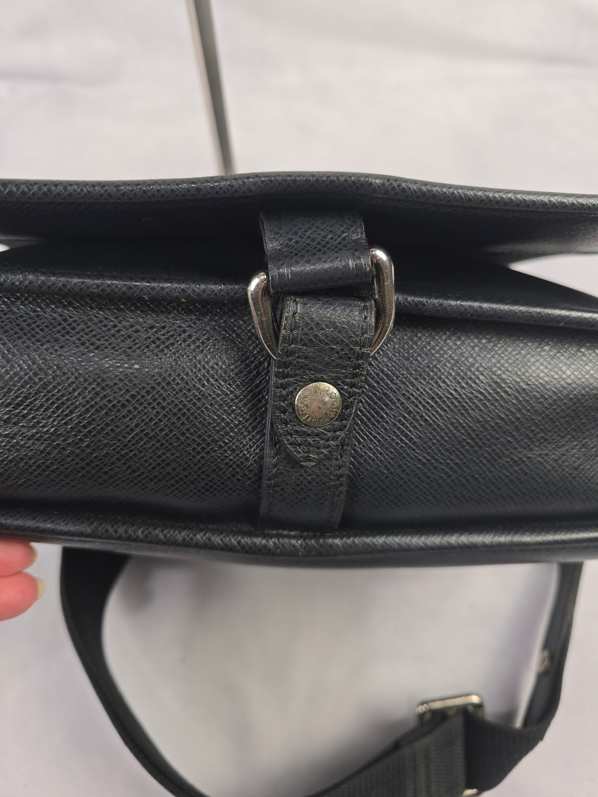 Louis Vuitton Black Taiga Leather Messenger Bag