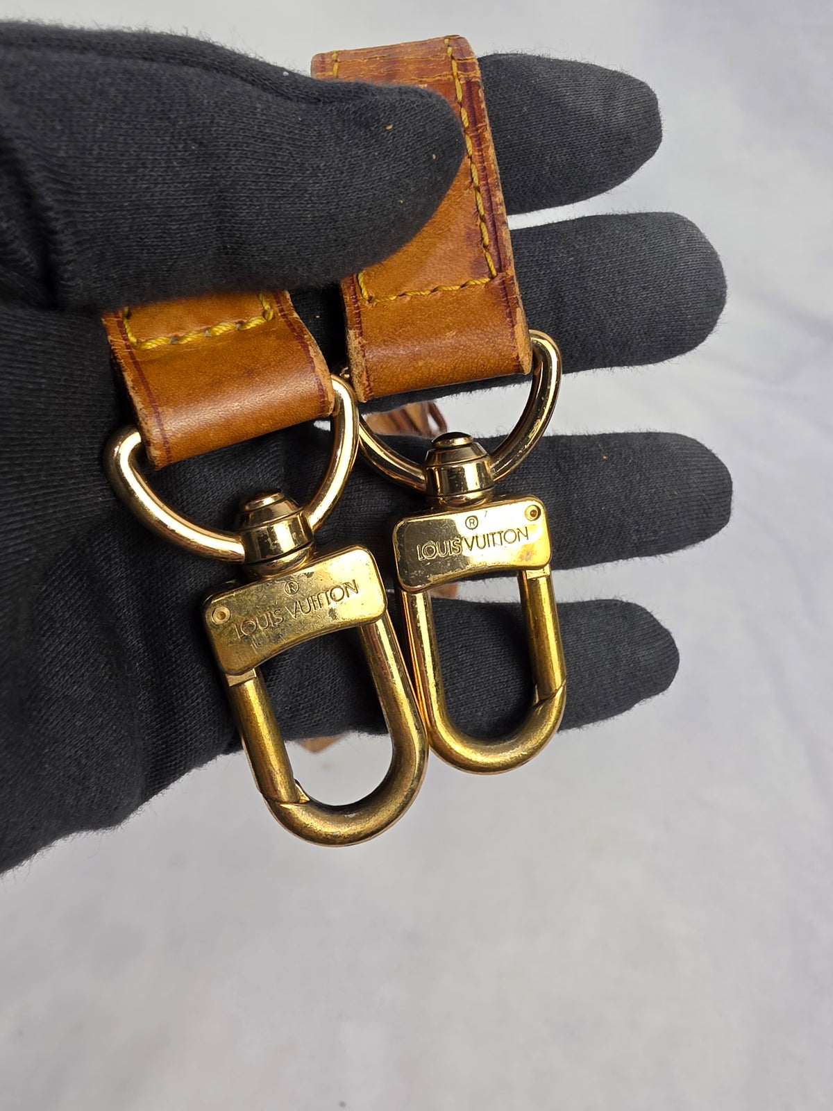 Louis Vuitton 1" Vachetta Leather Travel Shoulder Strap (43" Max Length)