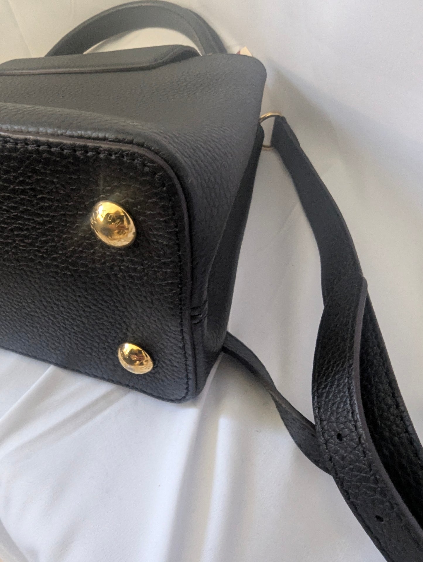 Louis Vuitton Black Capucines Leather Bag Gold LV